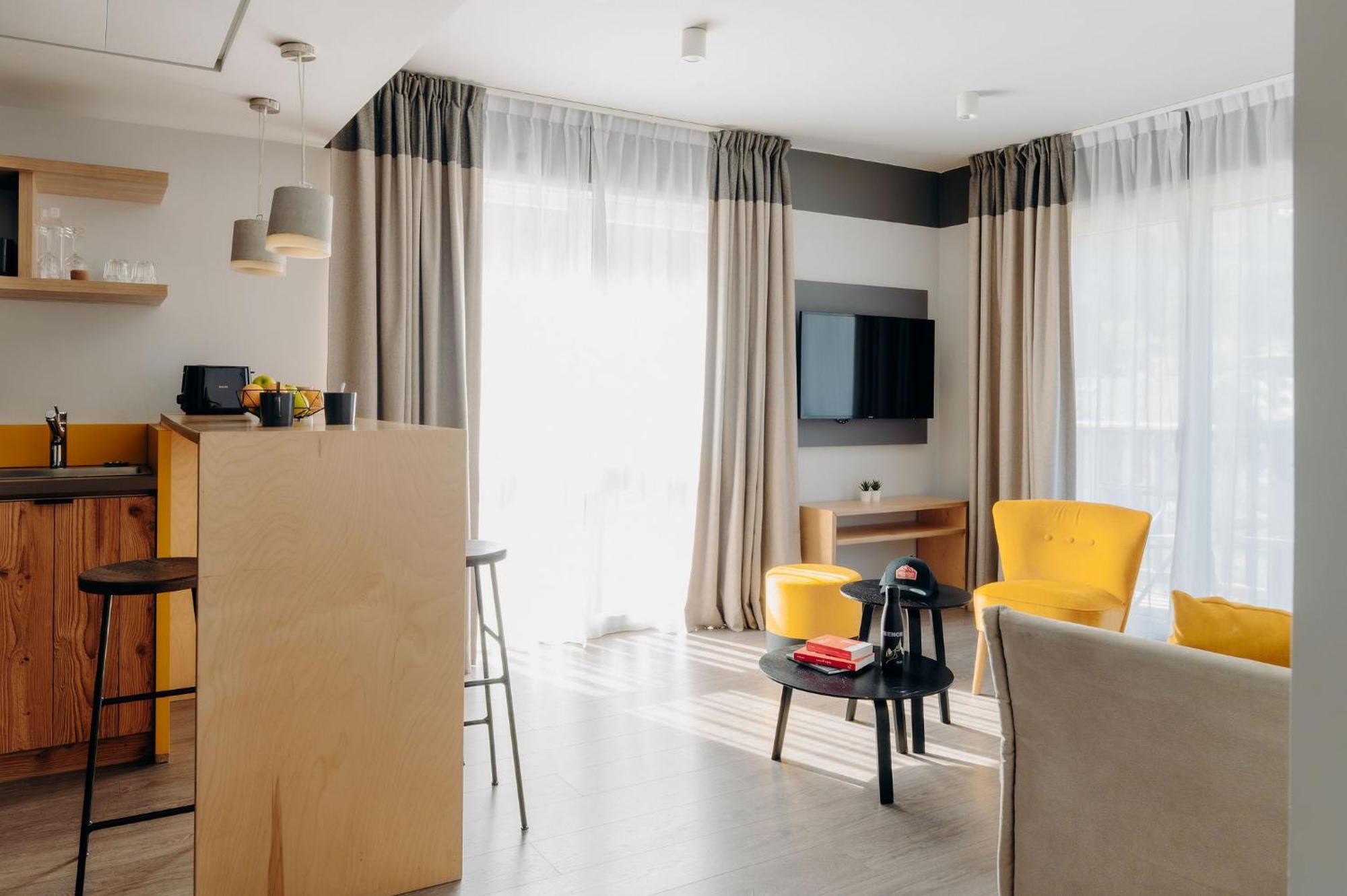 One-Bedroom Apartment