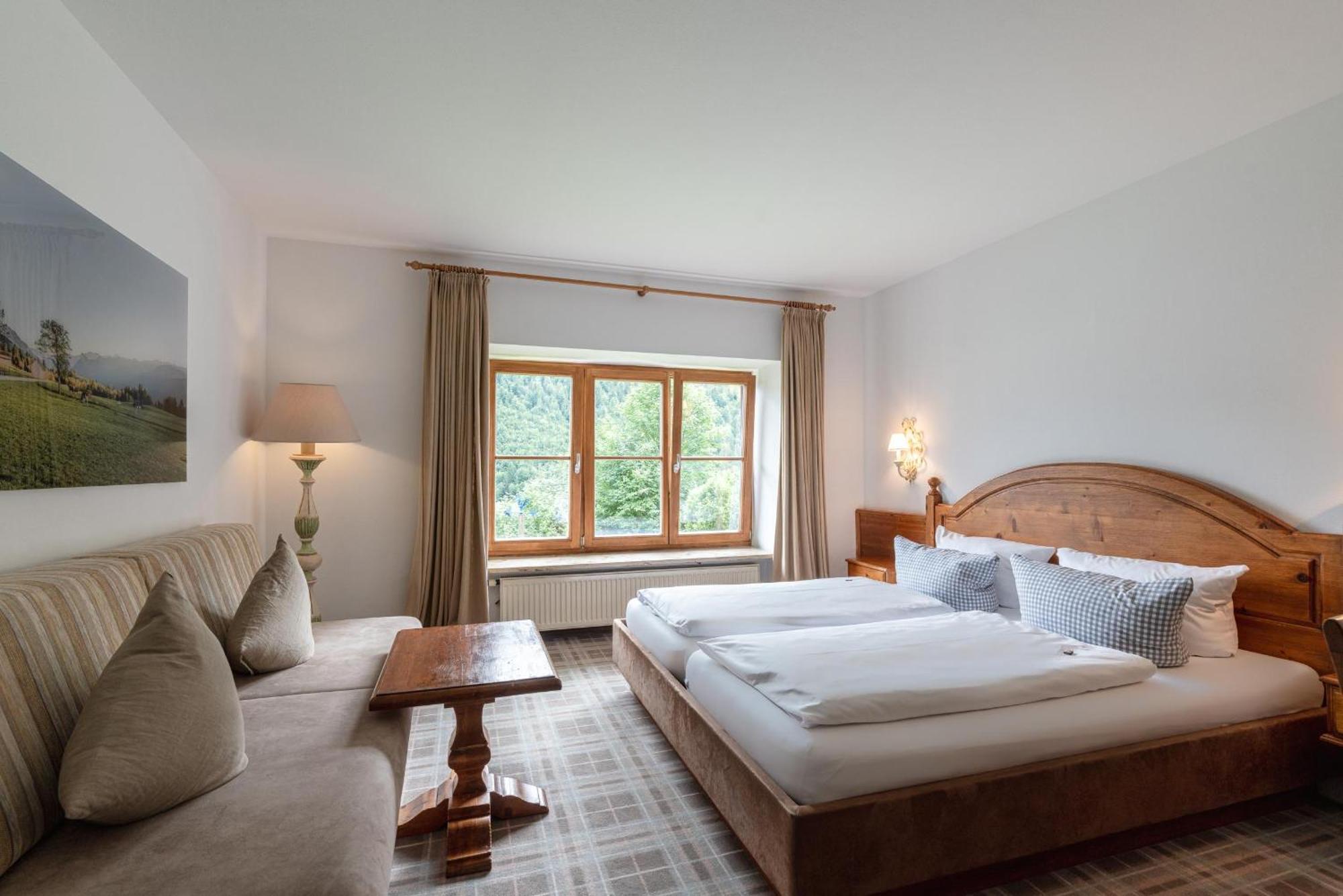 Double Room Mountain View