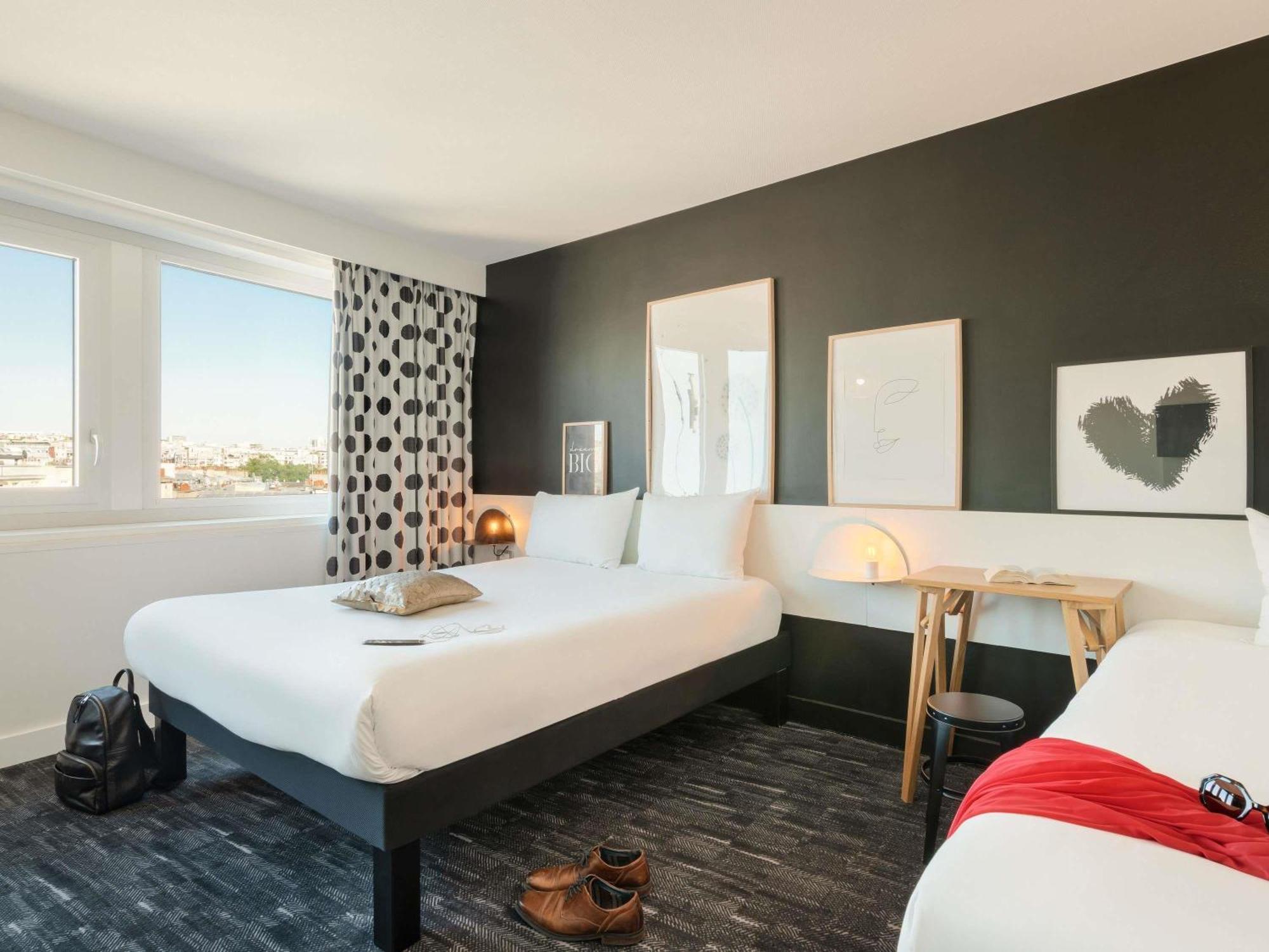 Standard Family Suite One Double Bed Twin Beds