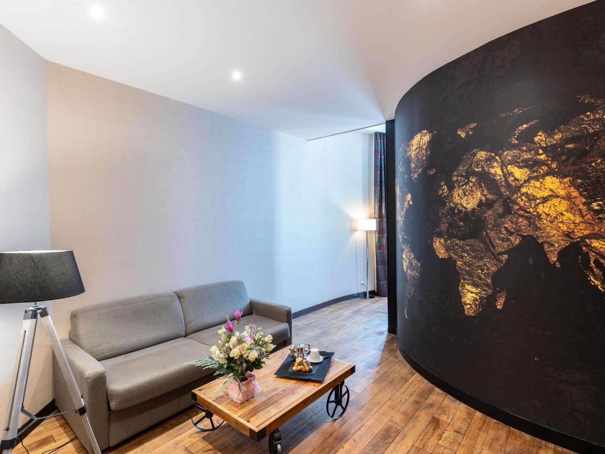 Superior King Suite