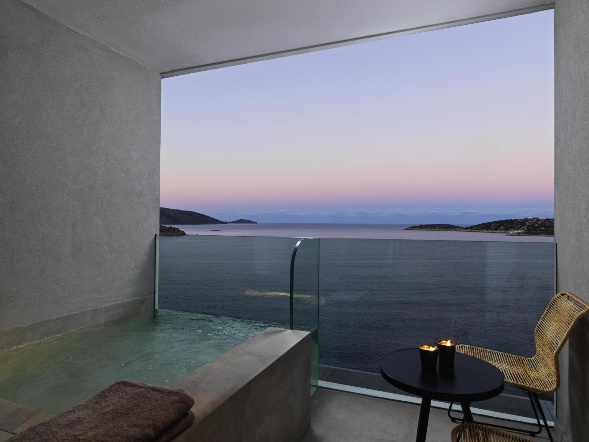 Deluxe Stunning Sea View Plunge Pool