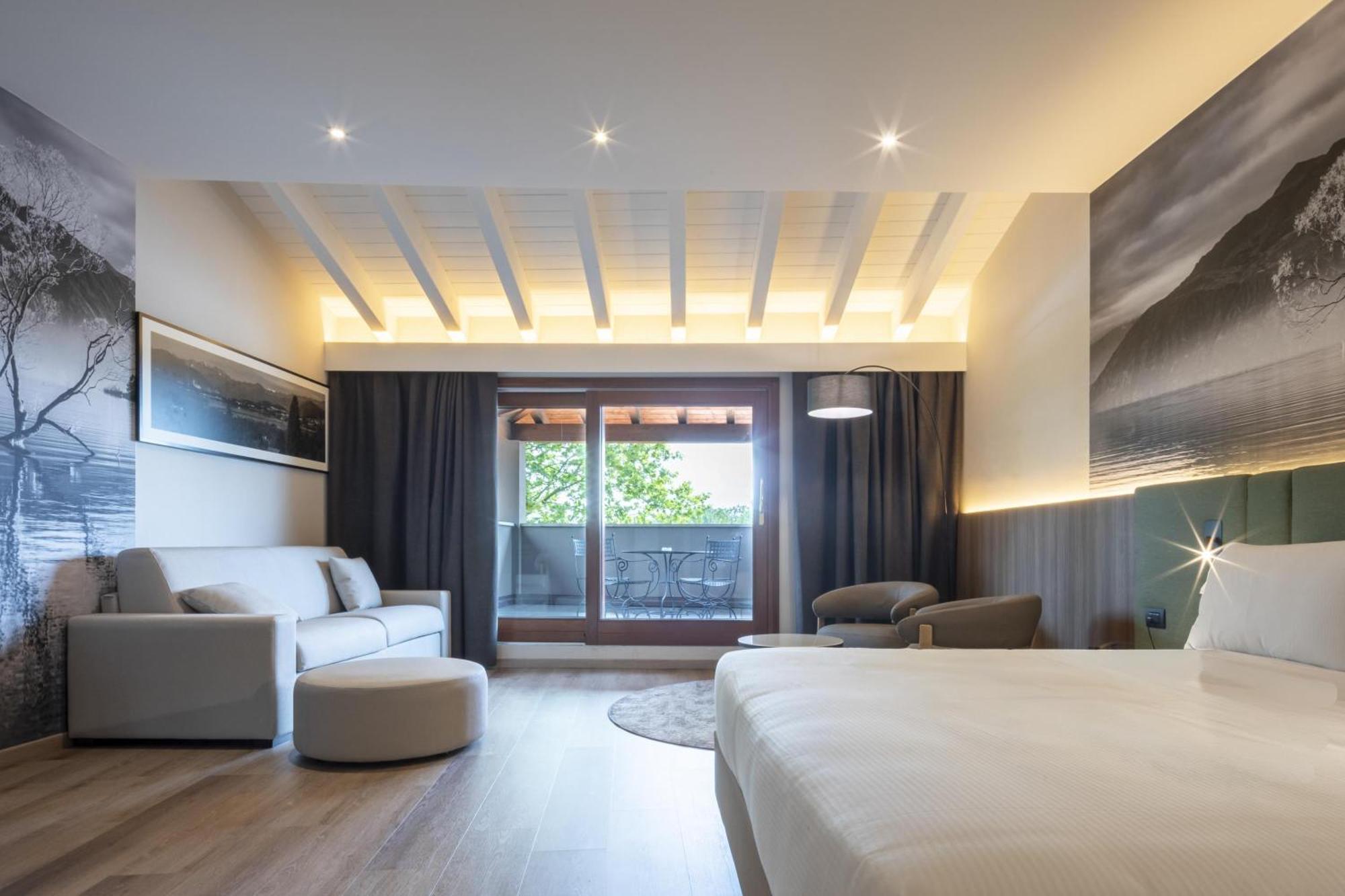 Junior Queen Suite Sofa Bed Balcony Spa Access