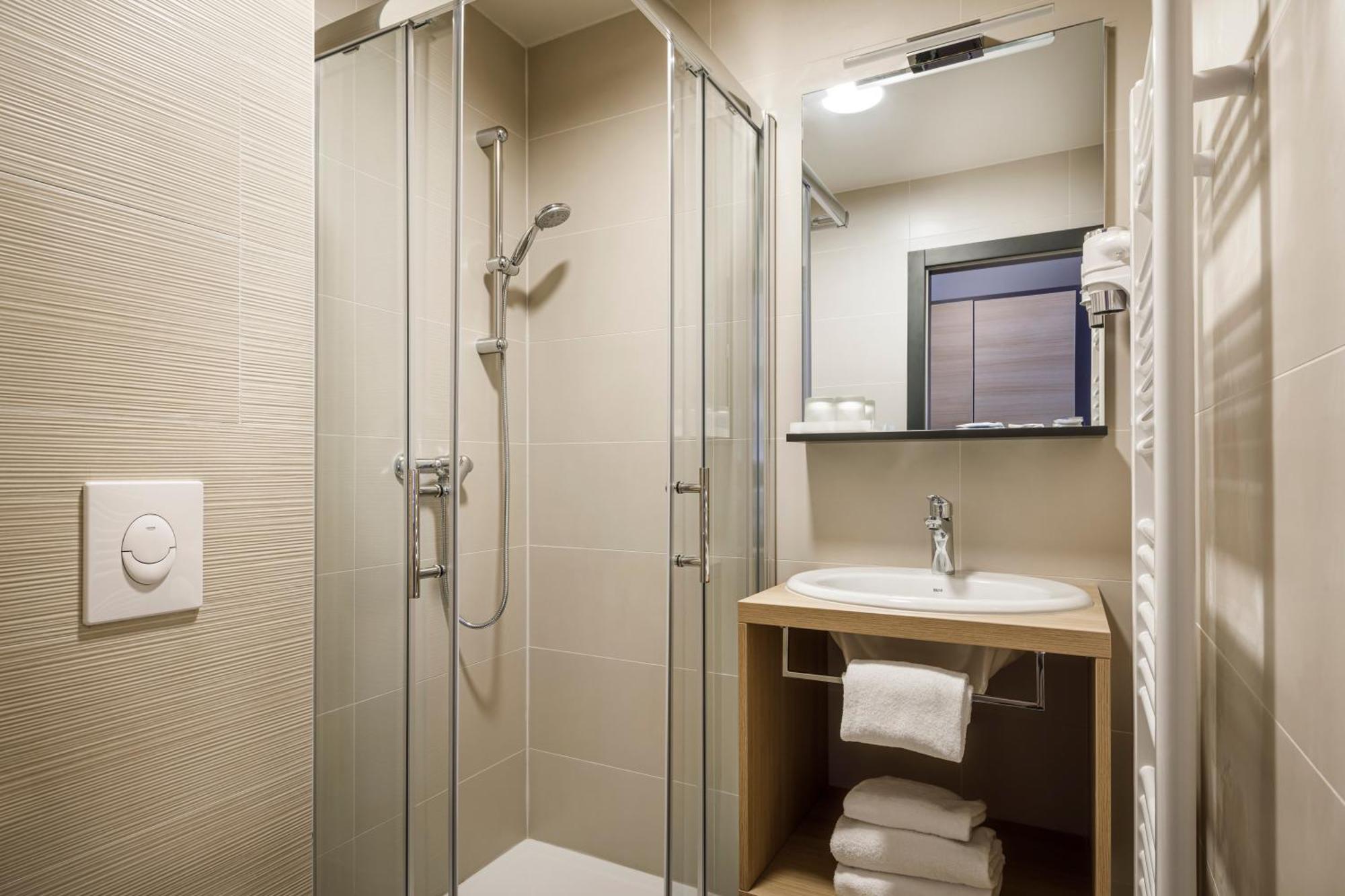 Standard Twin Room Sea View