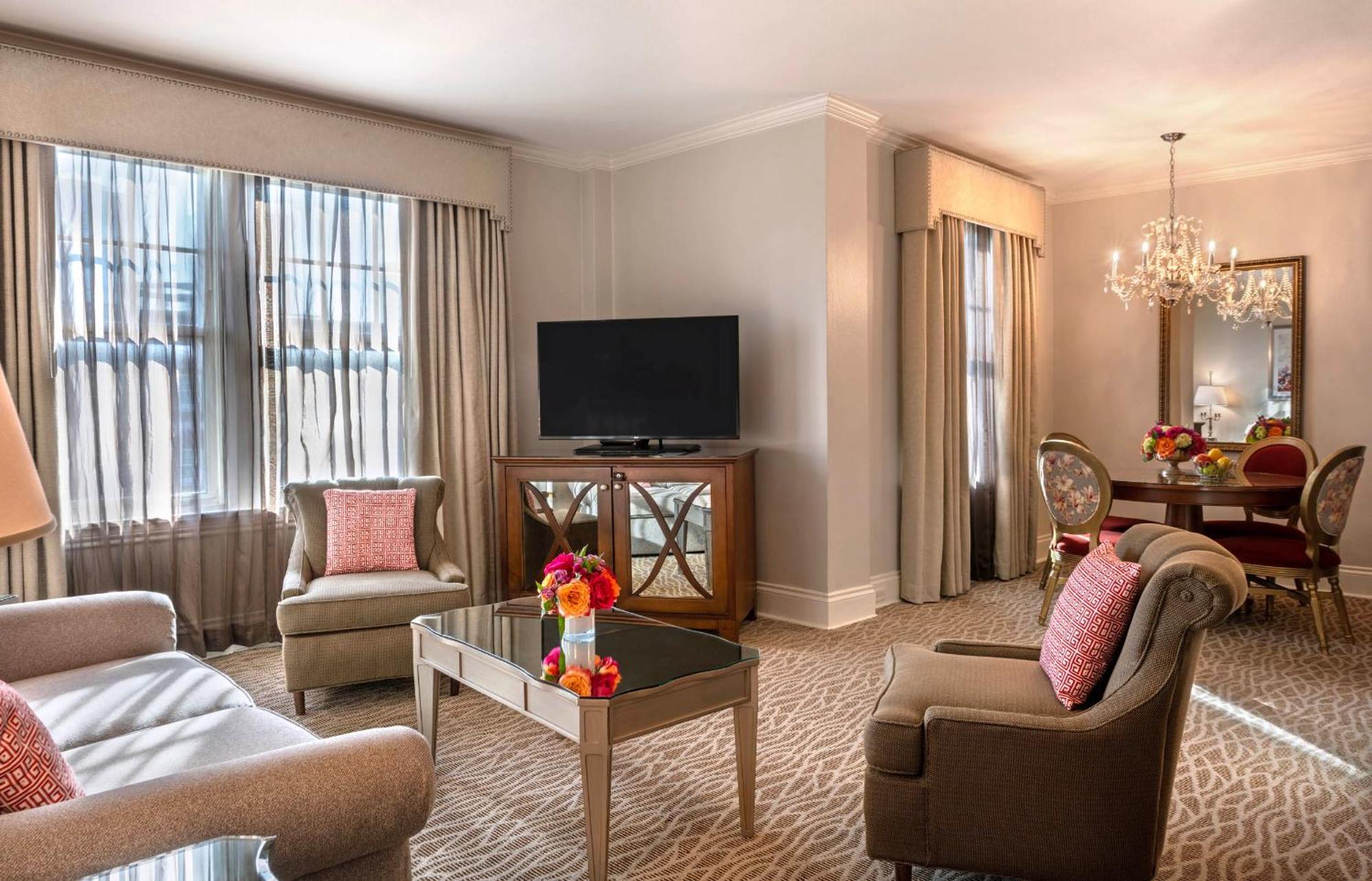 Deluxe Suite
