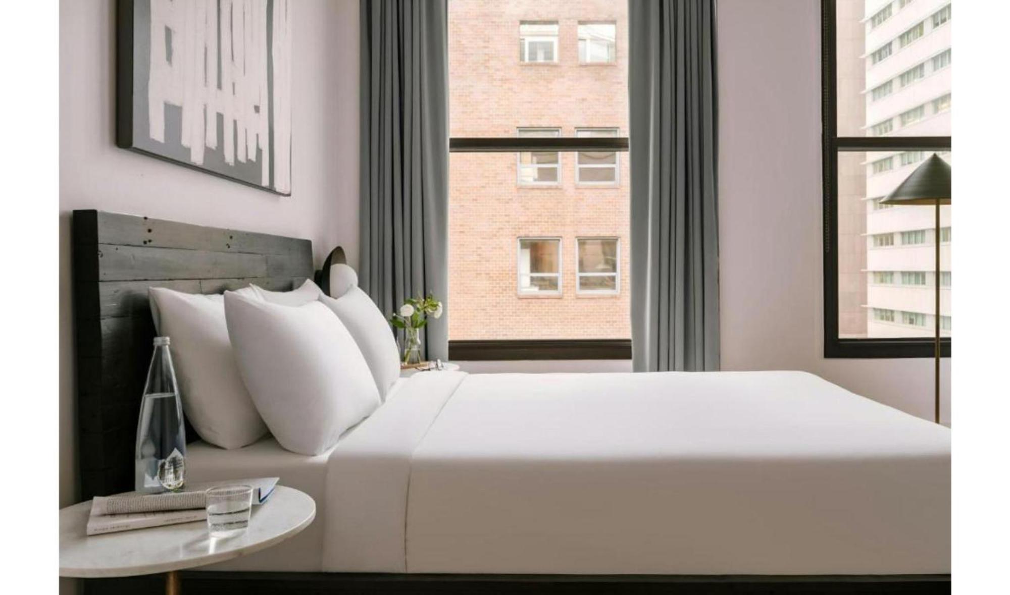 Guest Room 1 Queen Bed Non-Smoking