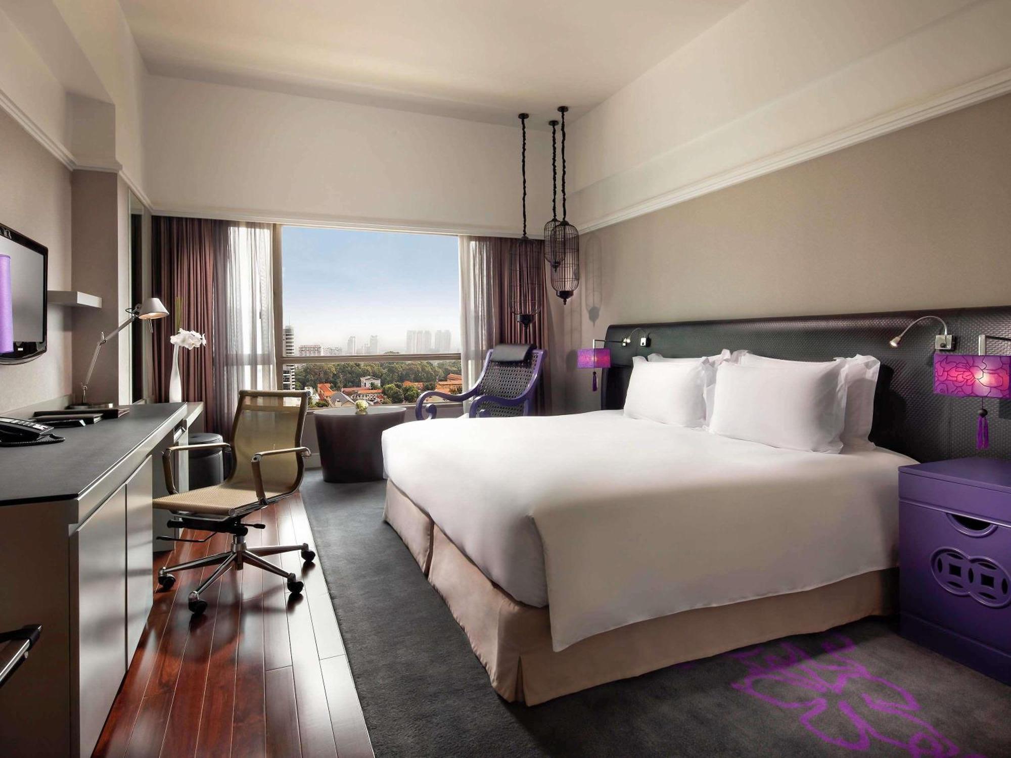 Luxury King Room City View