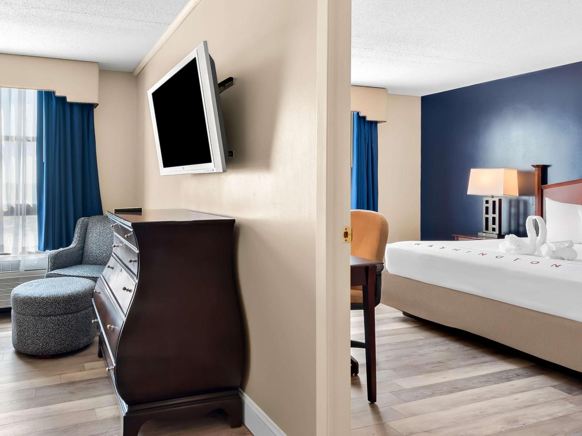 Two-Room King Suite