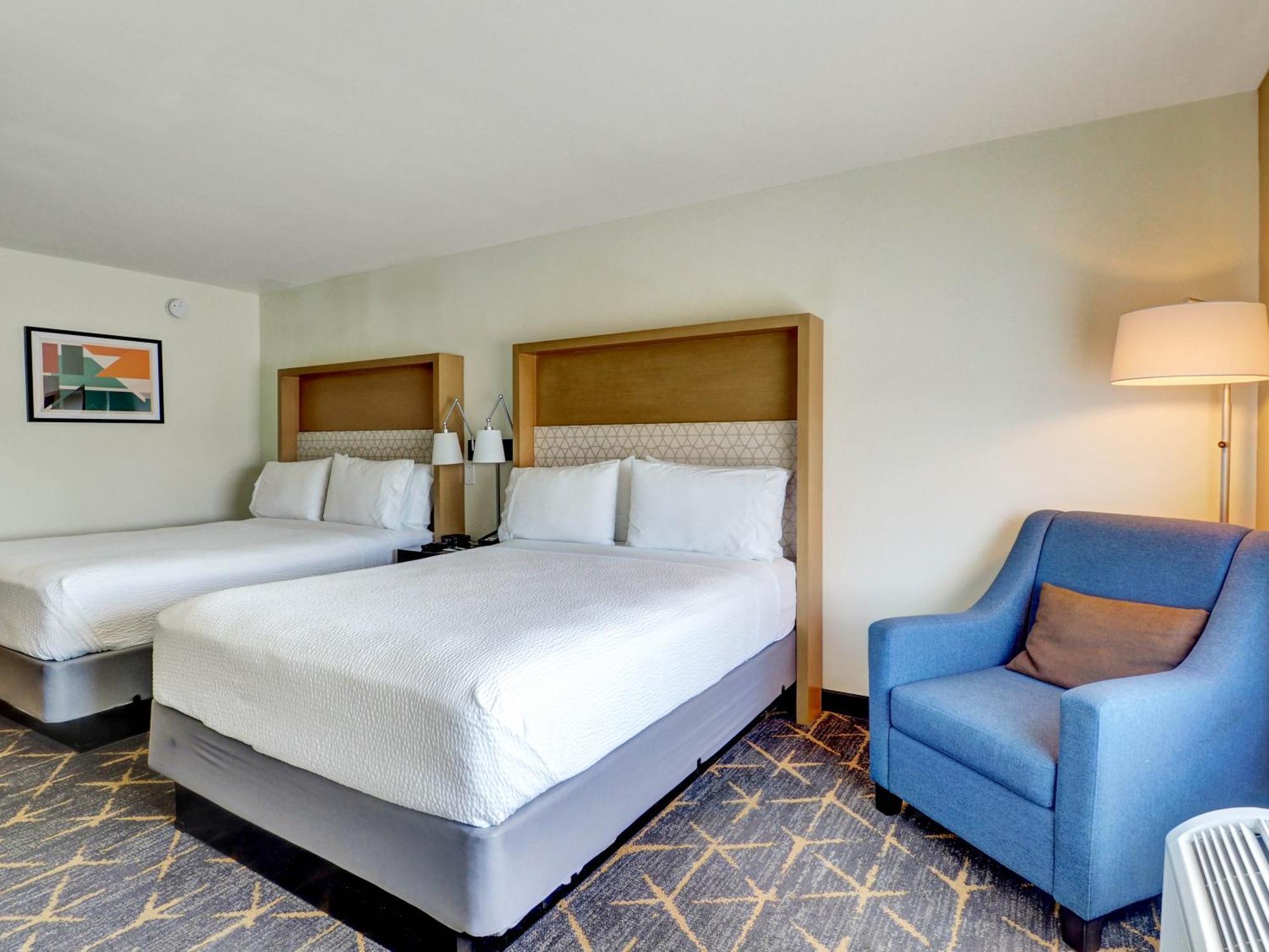 Standard Room with Two Queen Beds