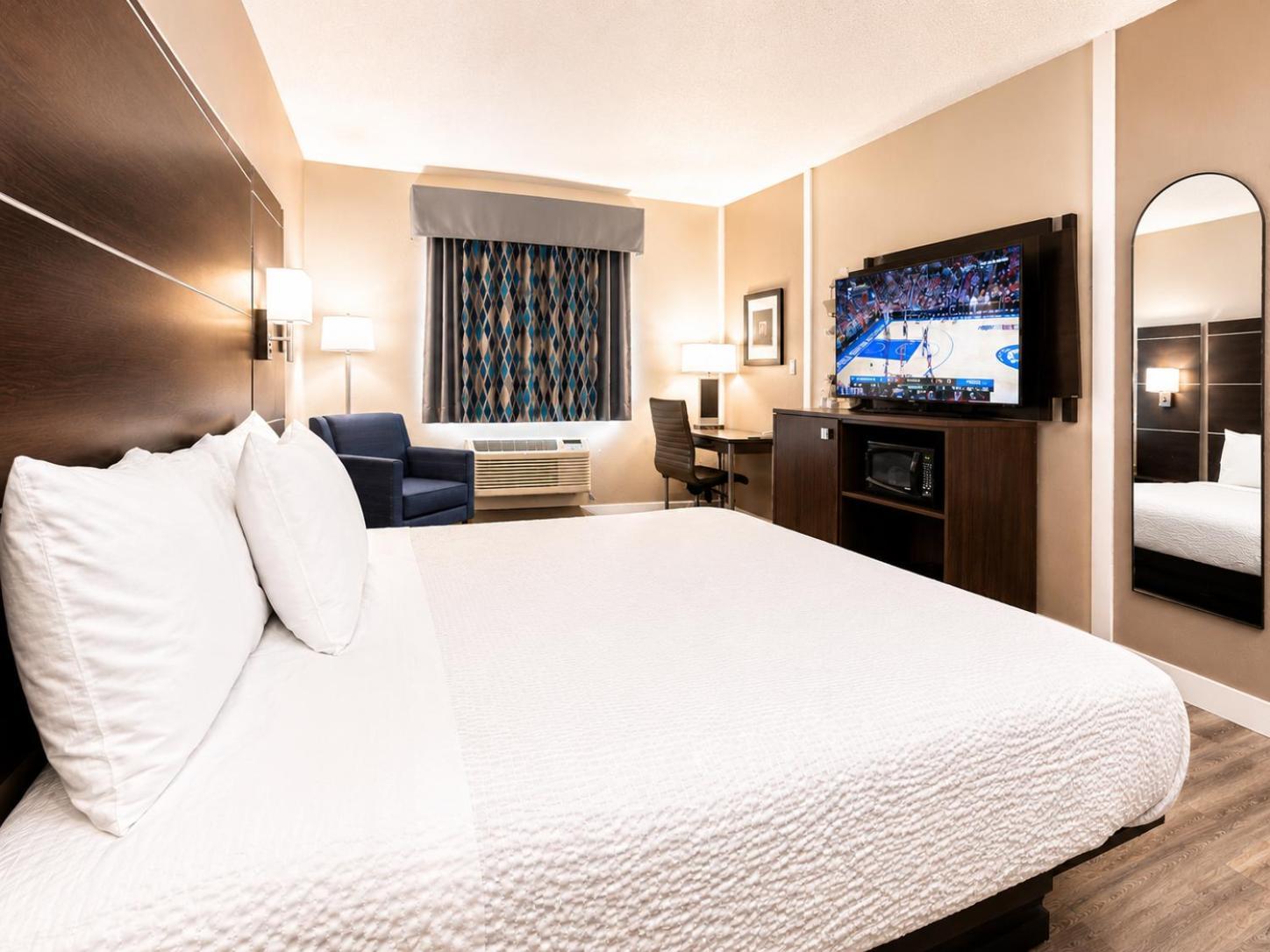 Standard King Room