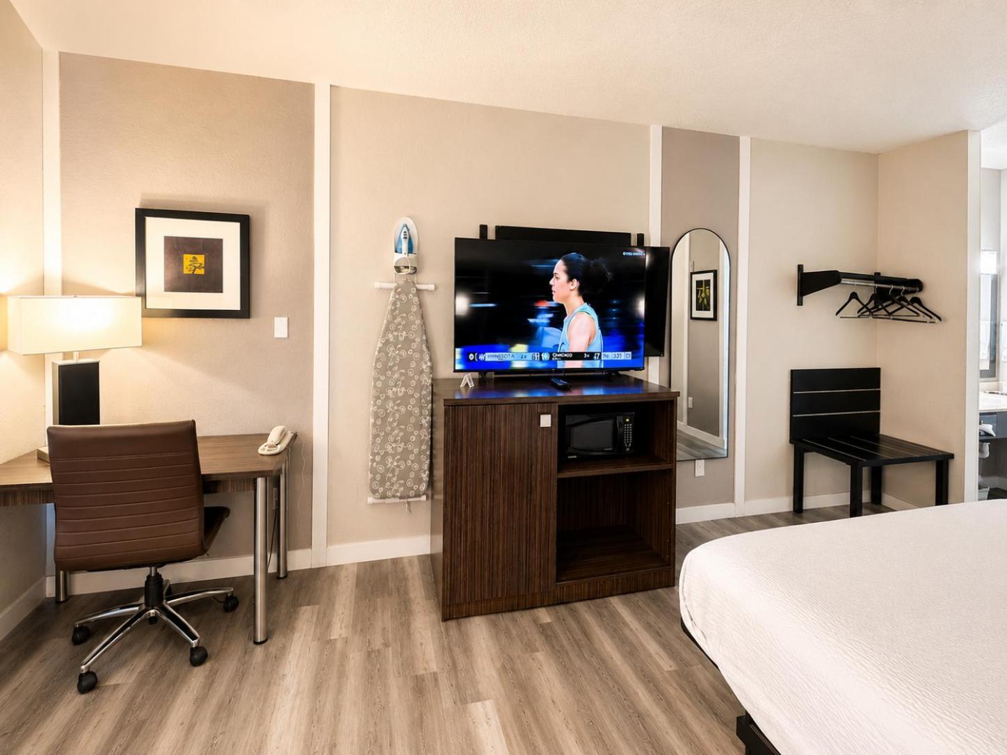 Standard King Room