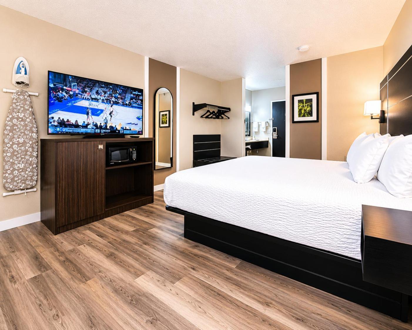 Standard King Room