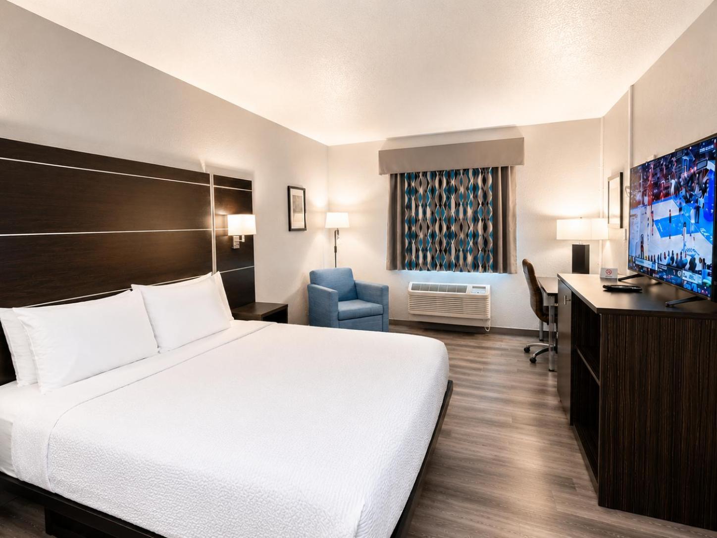 Standard King Room