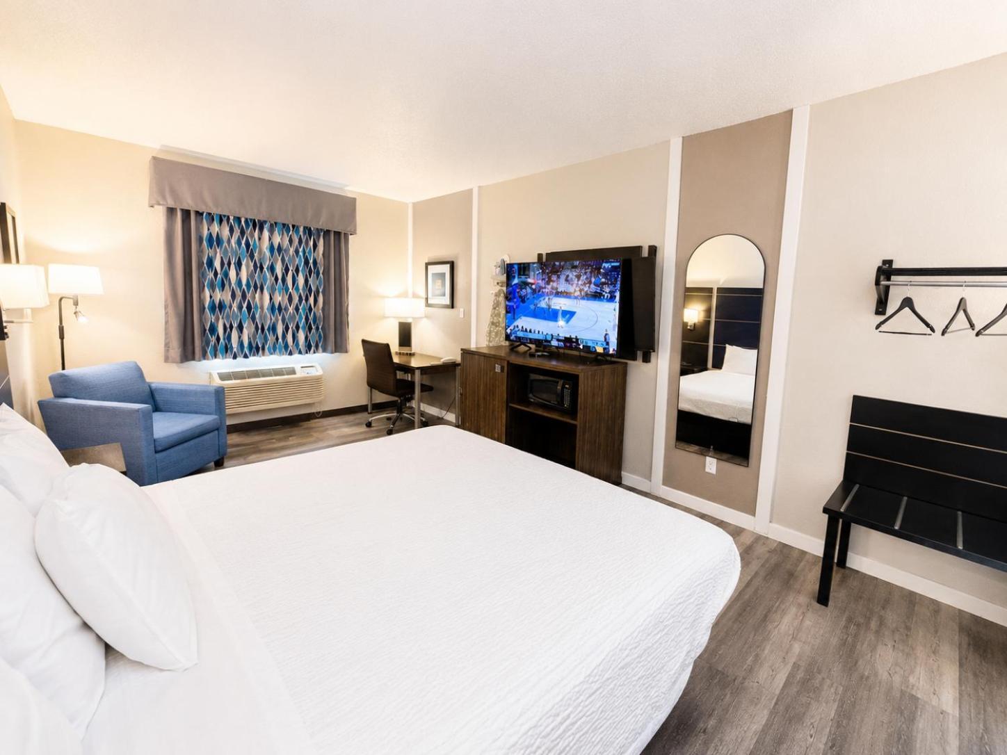 Standard King Room