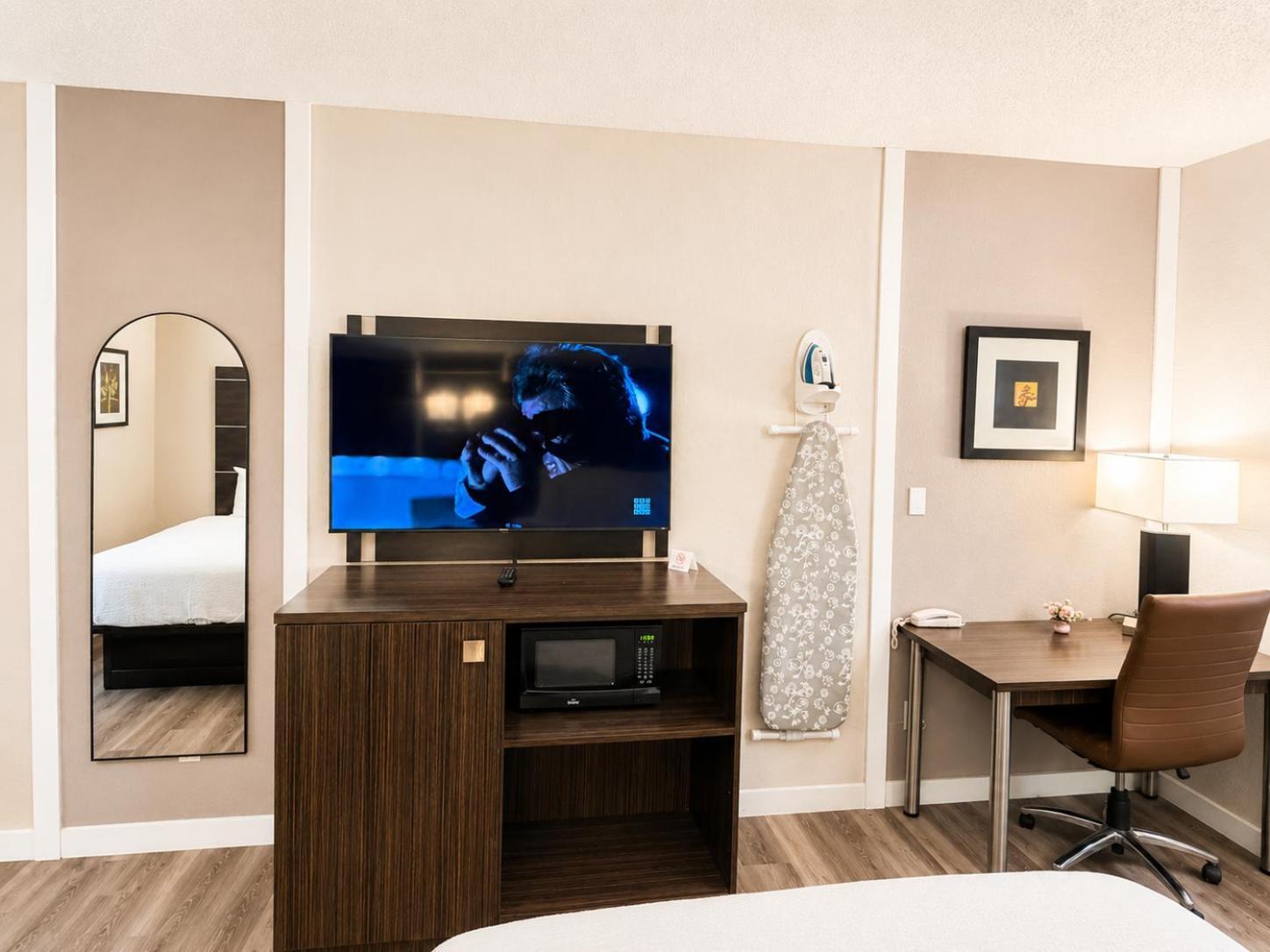 Standard King Room