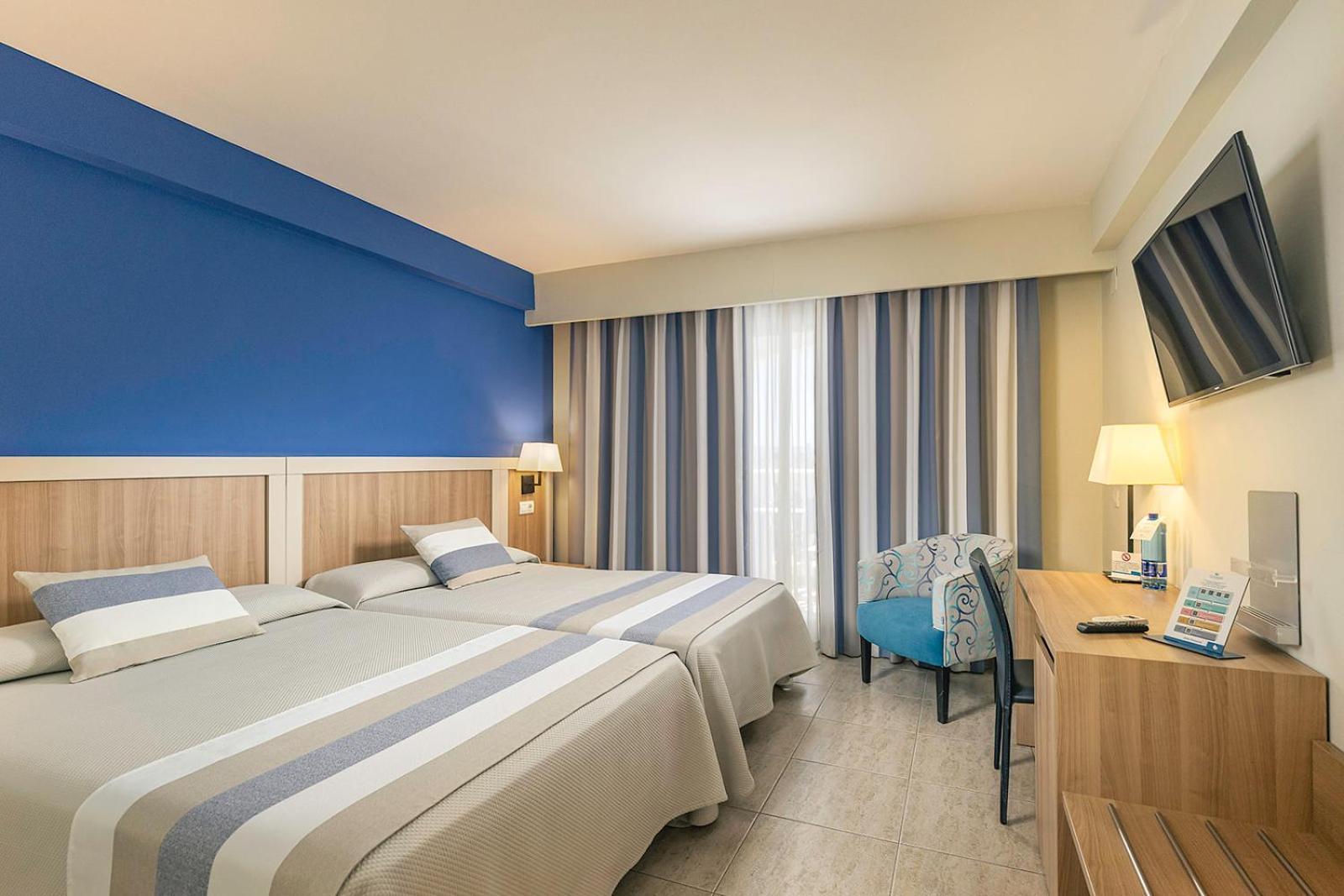 Habitación Doble (2 adultos + 1 niño)