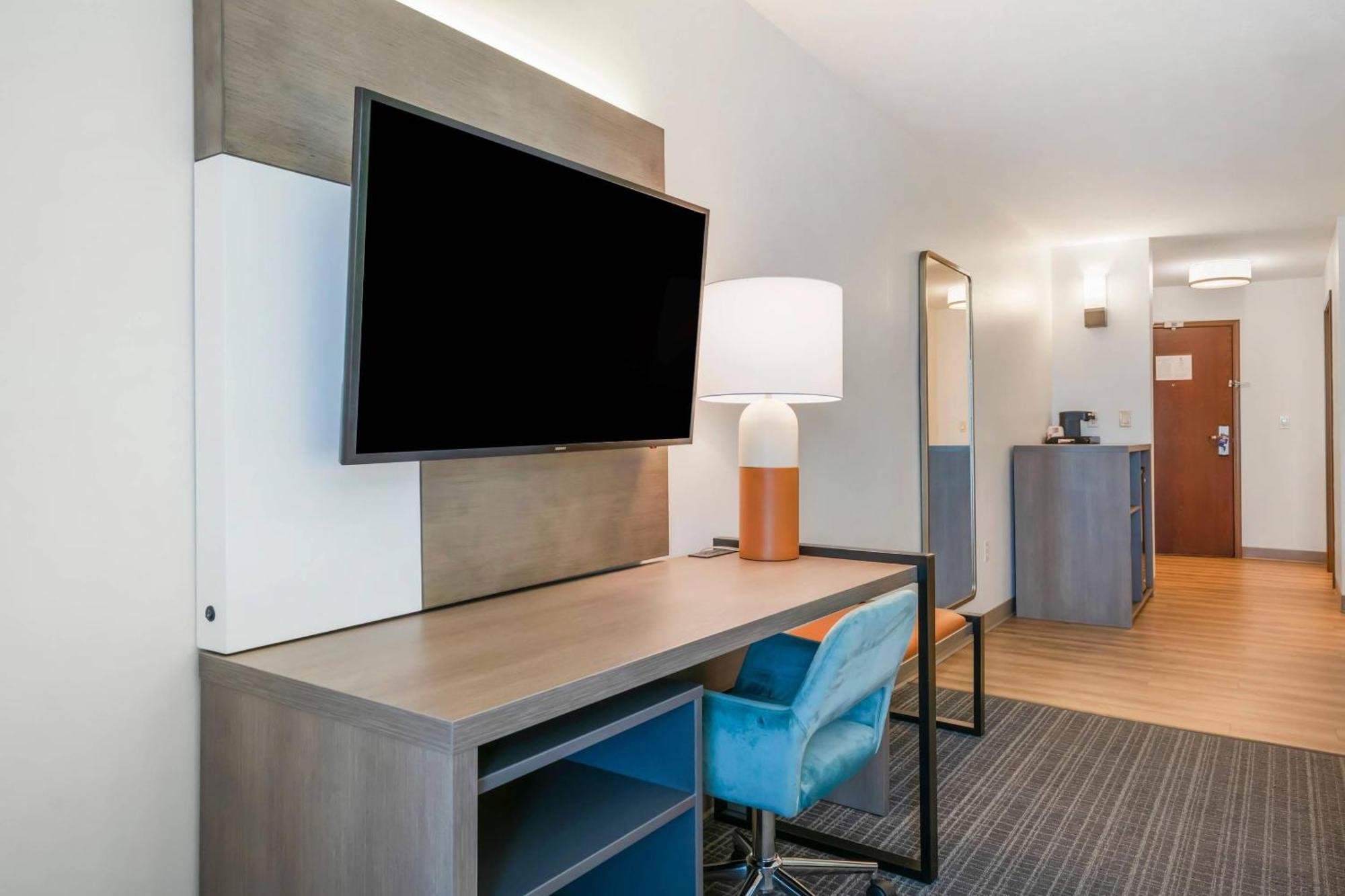 Queen Suite Two Queen Beds