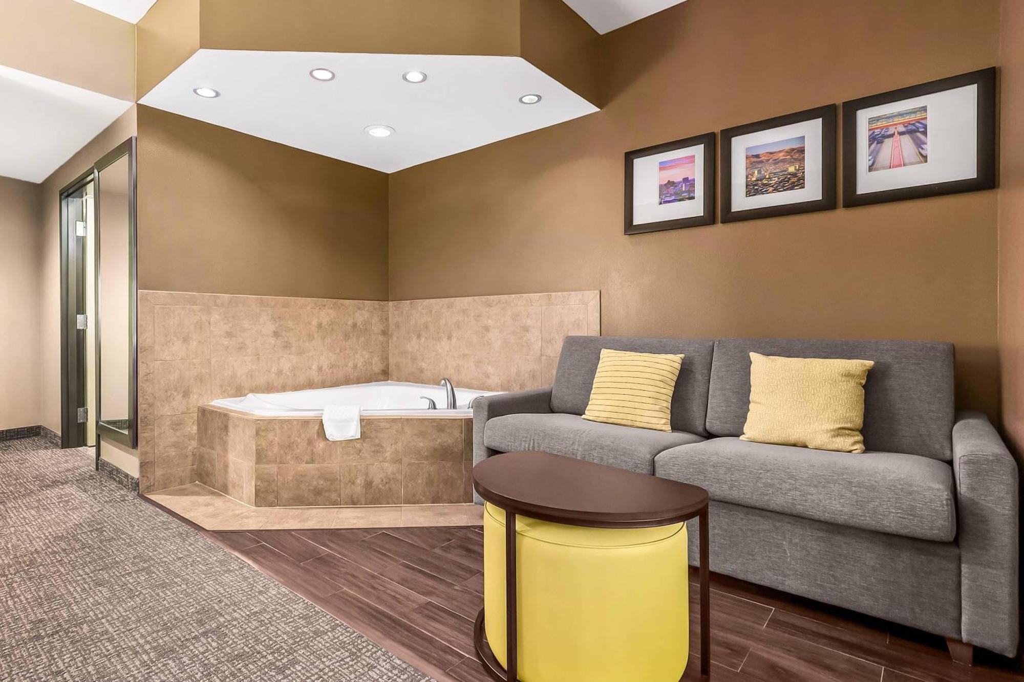 King Suite Accessible or Non-Smoking