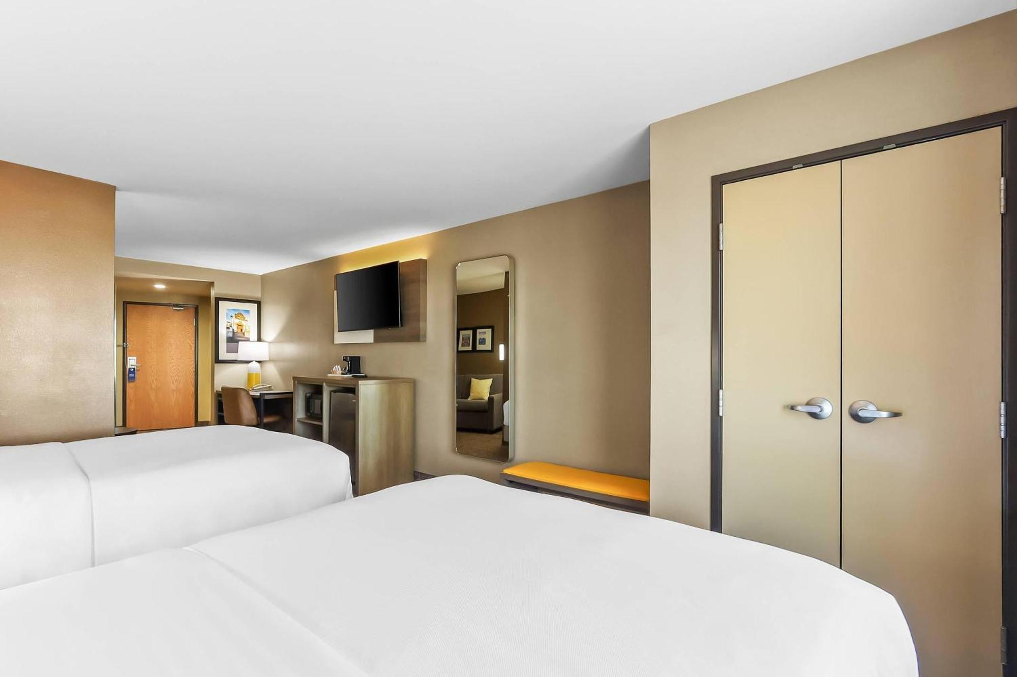 Queen Suite Two Queen Beds Disability Access