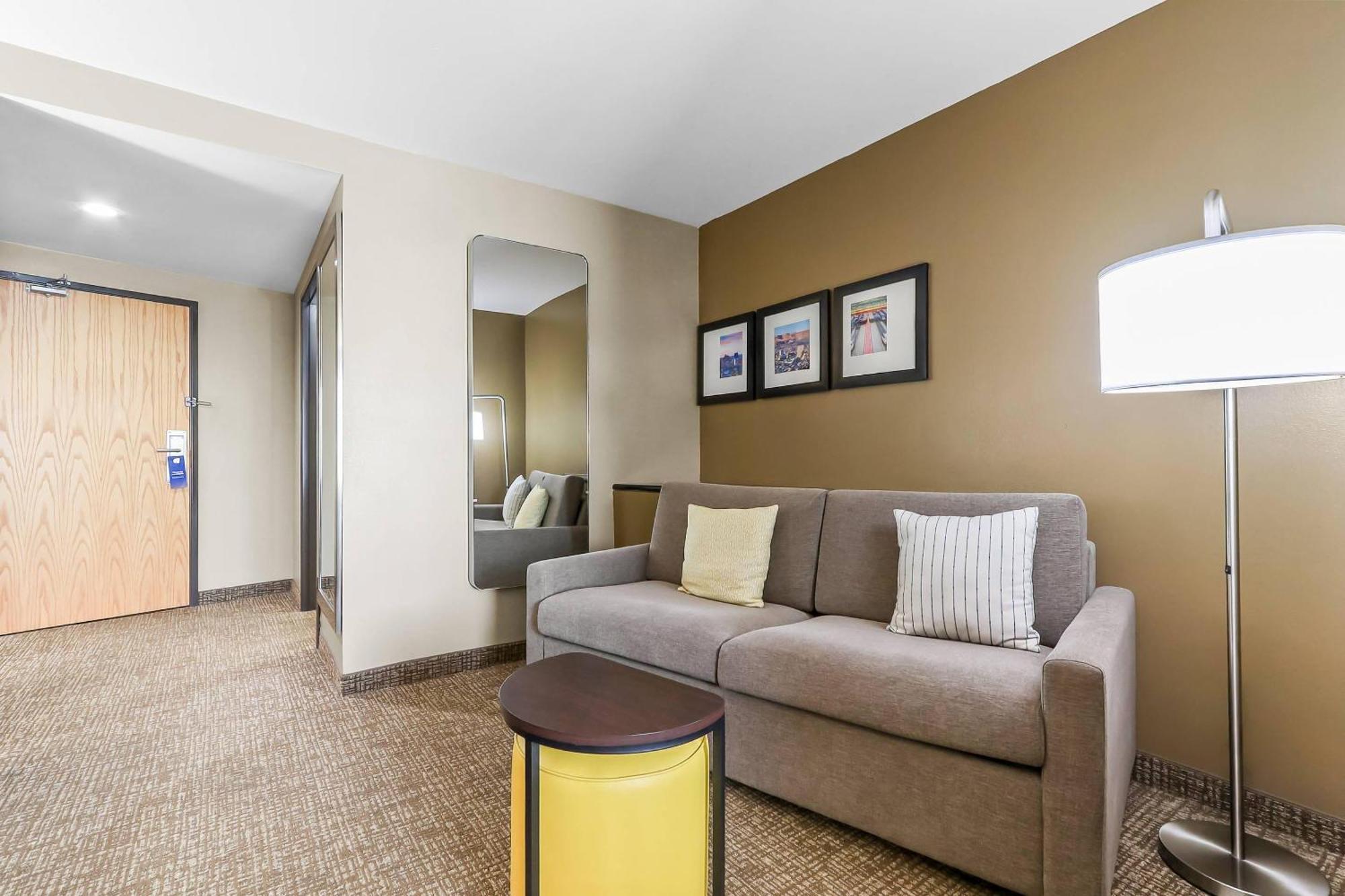 Standard King Suite