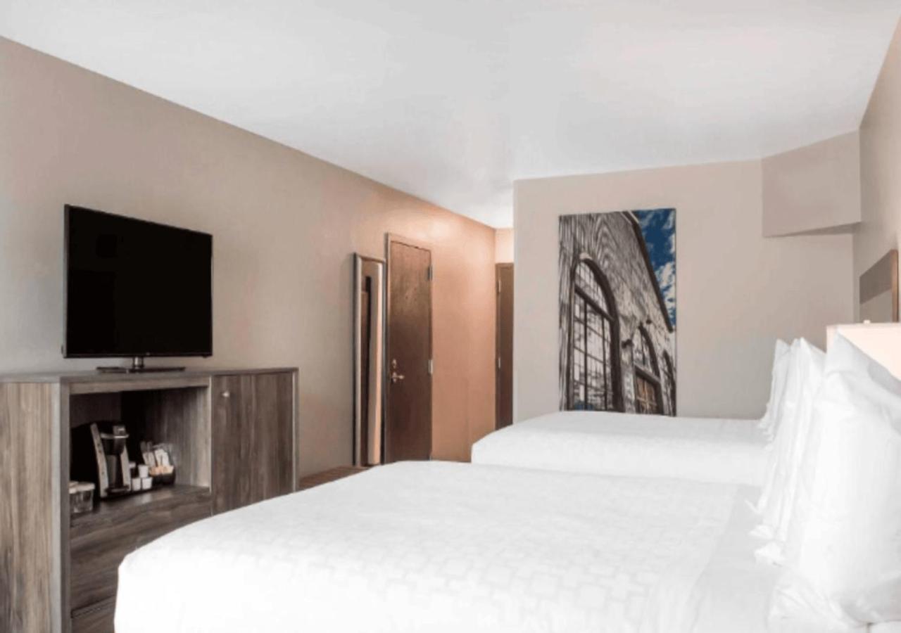 Queen Room Two Queen Beds Non-Smoking