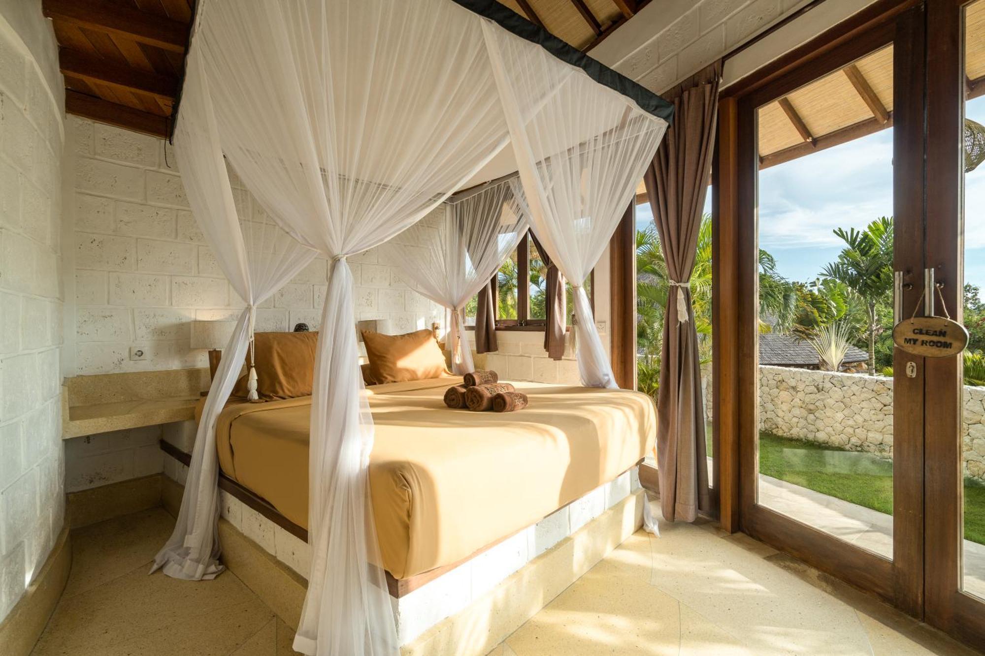 Family Room Garden View
