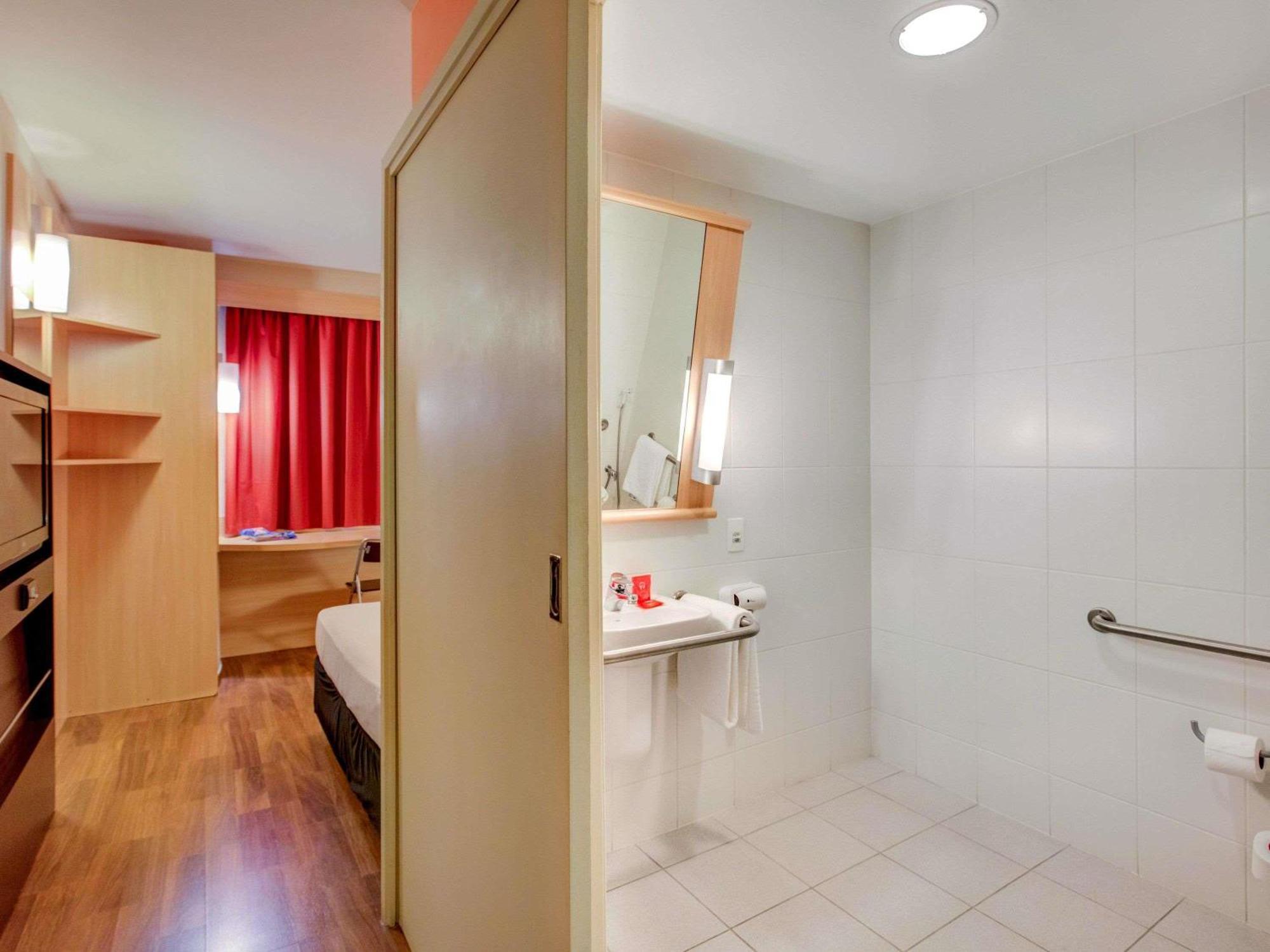 Standard Adapted Apartment One Double Bed