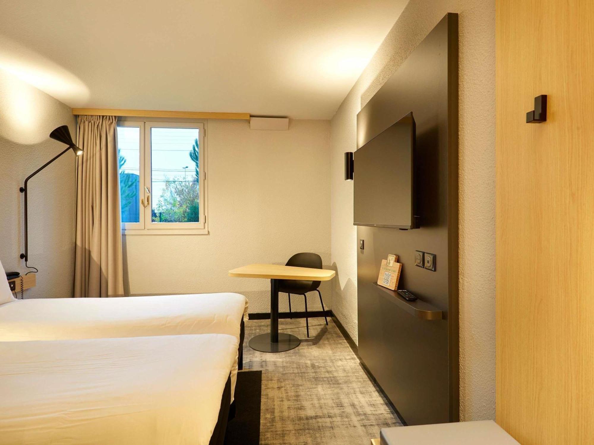 Standard Room Two Single Beds