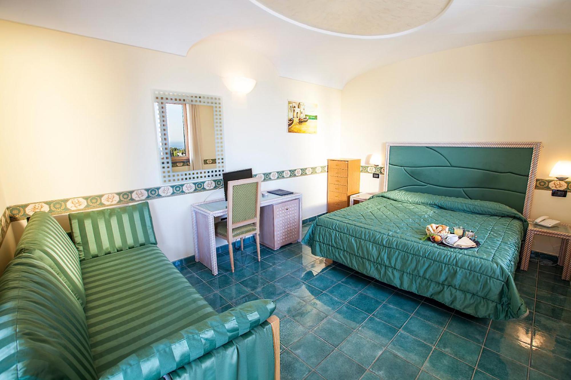 Superior Double or Twin Room Sea View