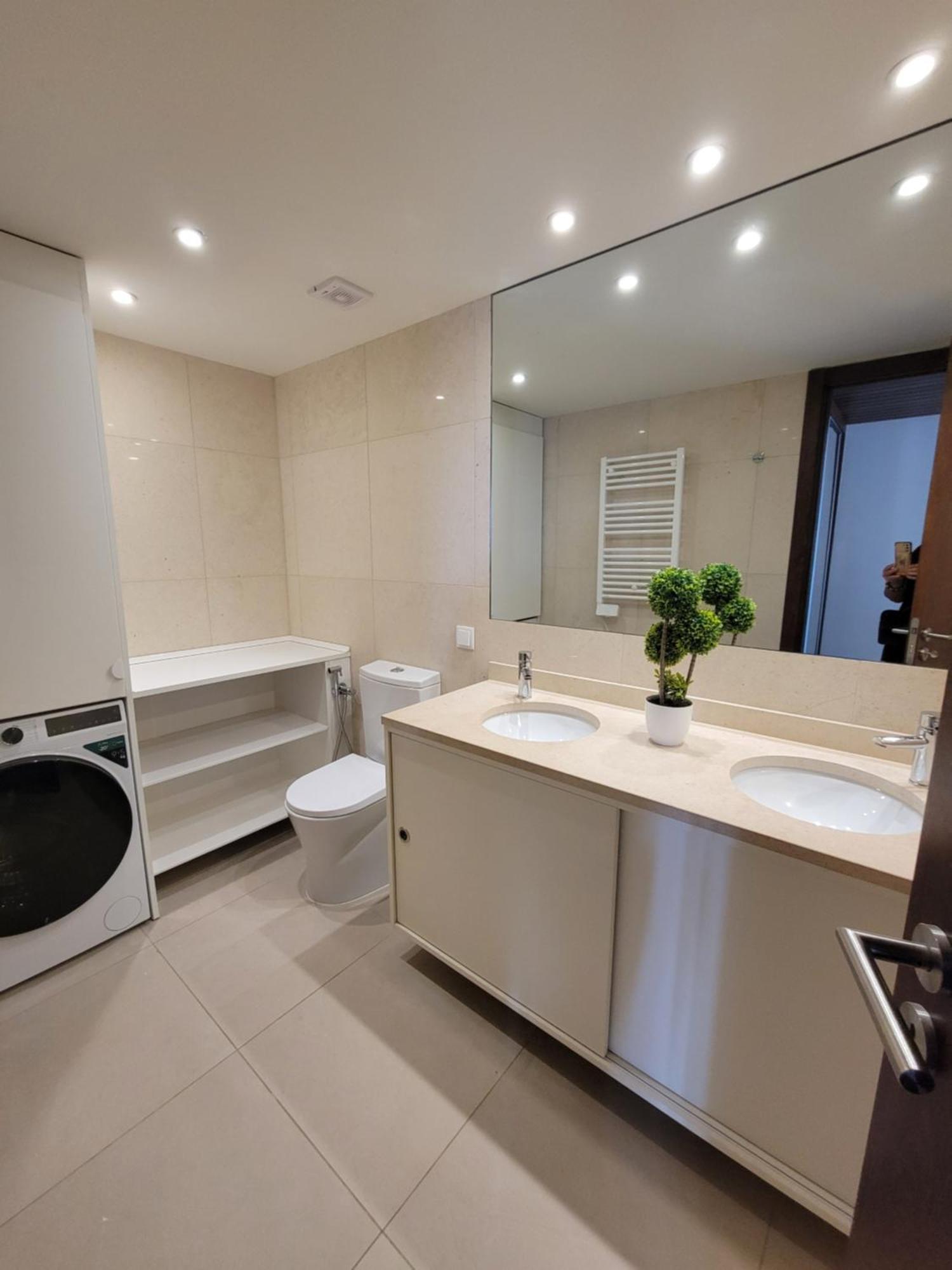 Deluxe One-Bedroom Apartment Ocean View