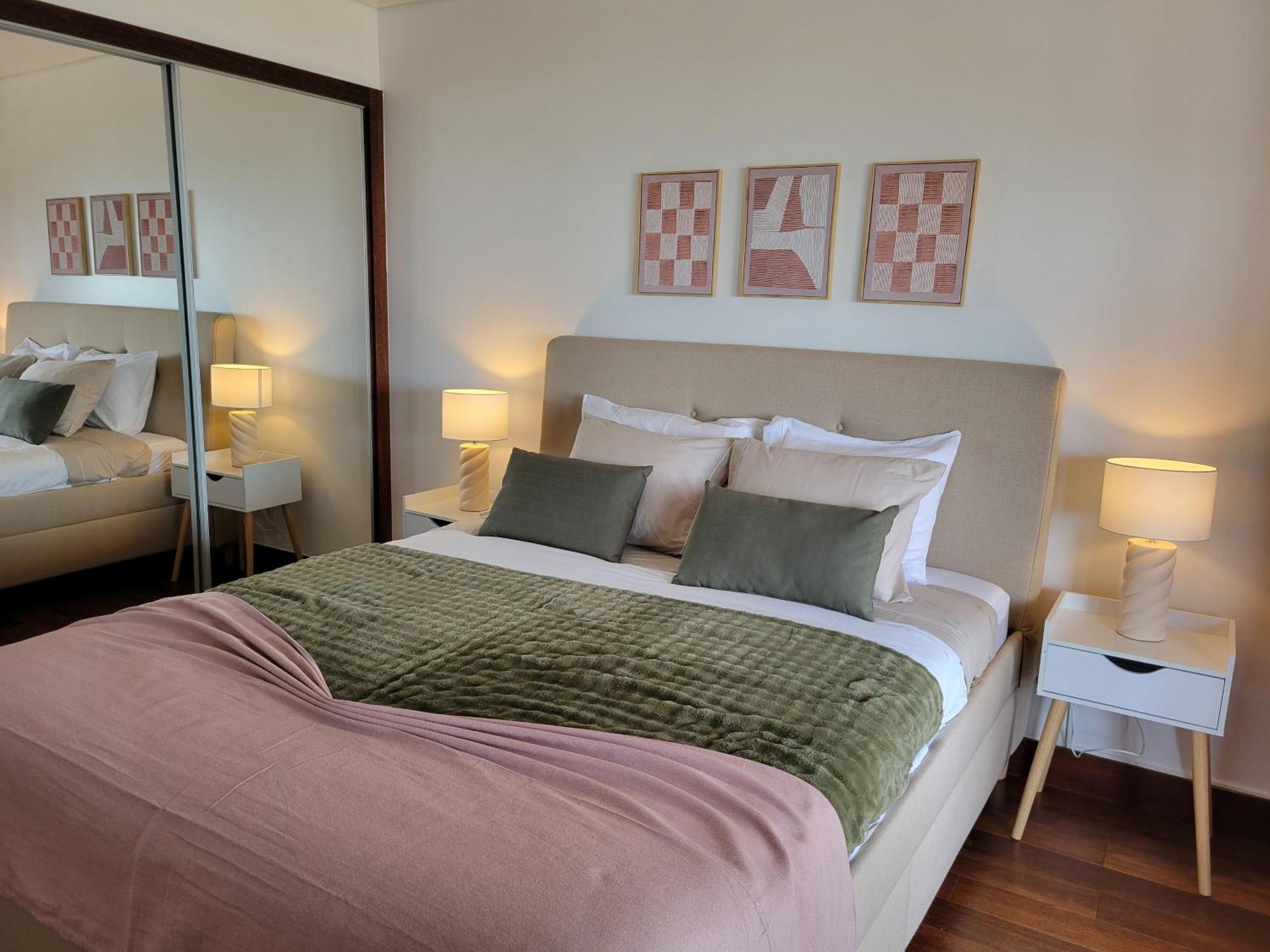 Deluxe One-Bedroom Apartment Ocean View