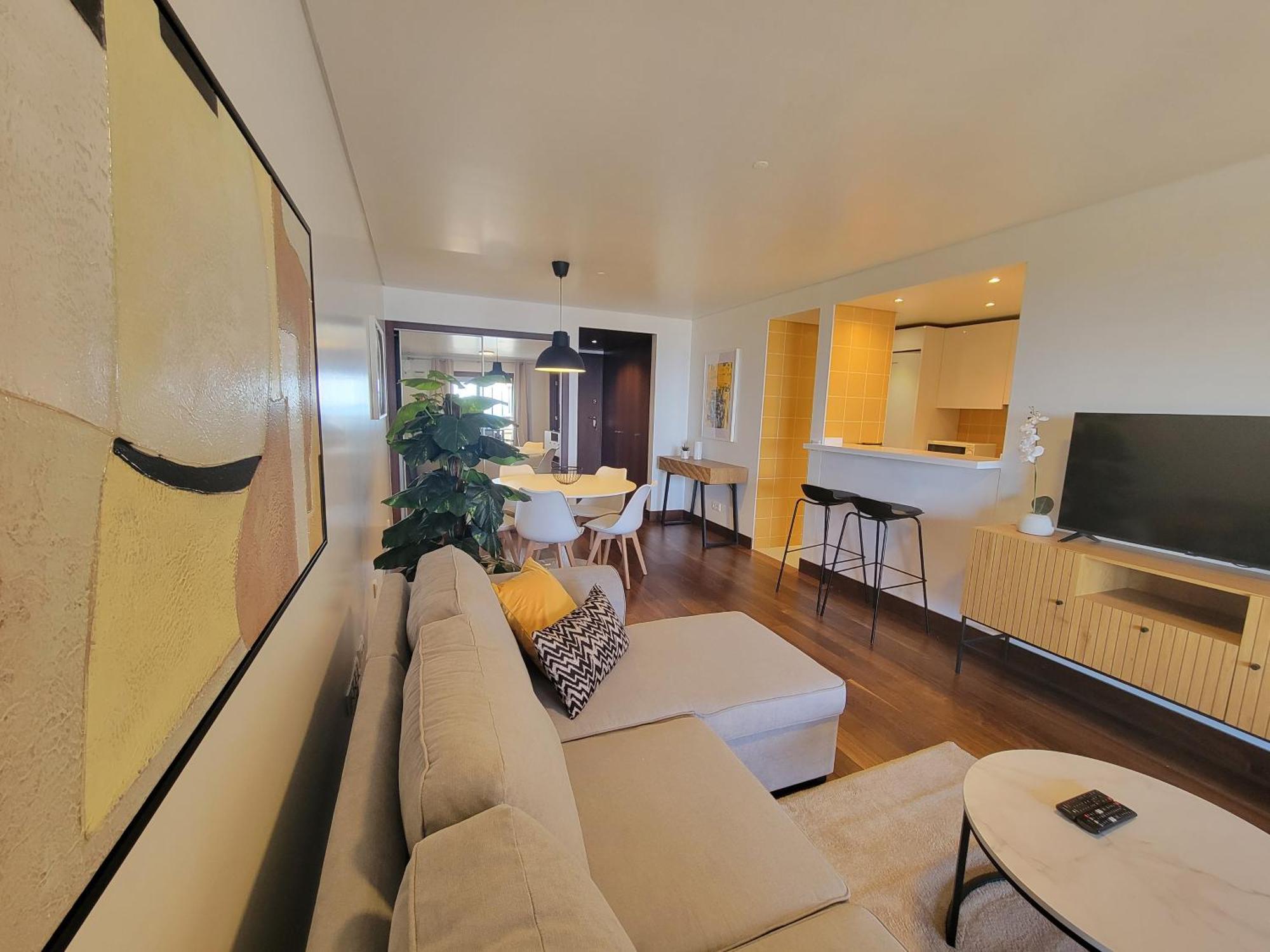 Deluxe One-Bedroom Apartment Ocean View