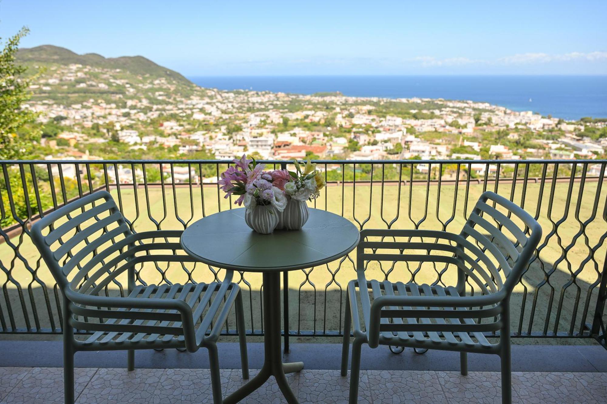 Double or Twin Room Sea View
