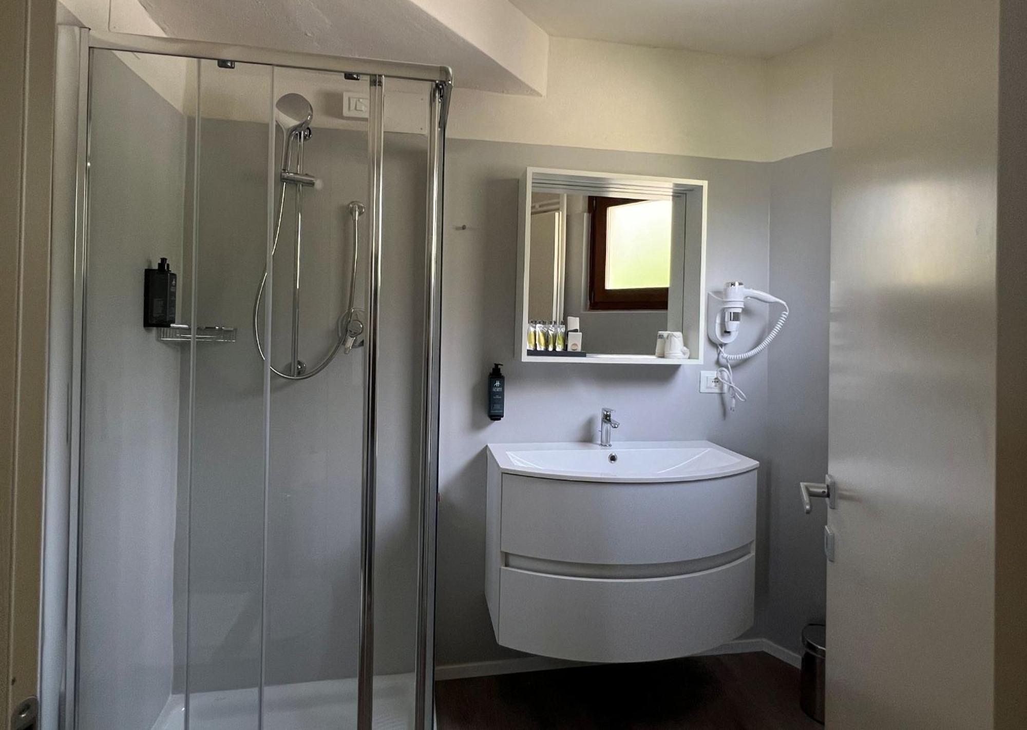 Superior Plus Double or Twin Room Lake View