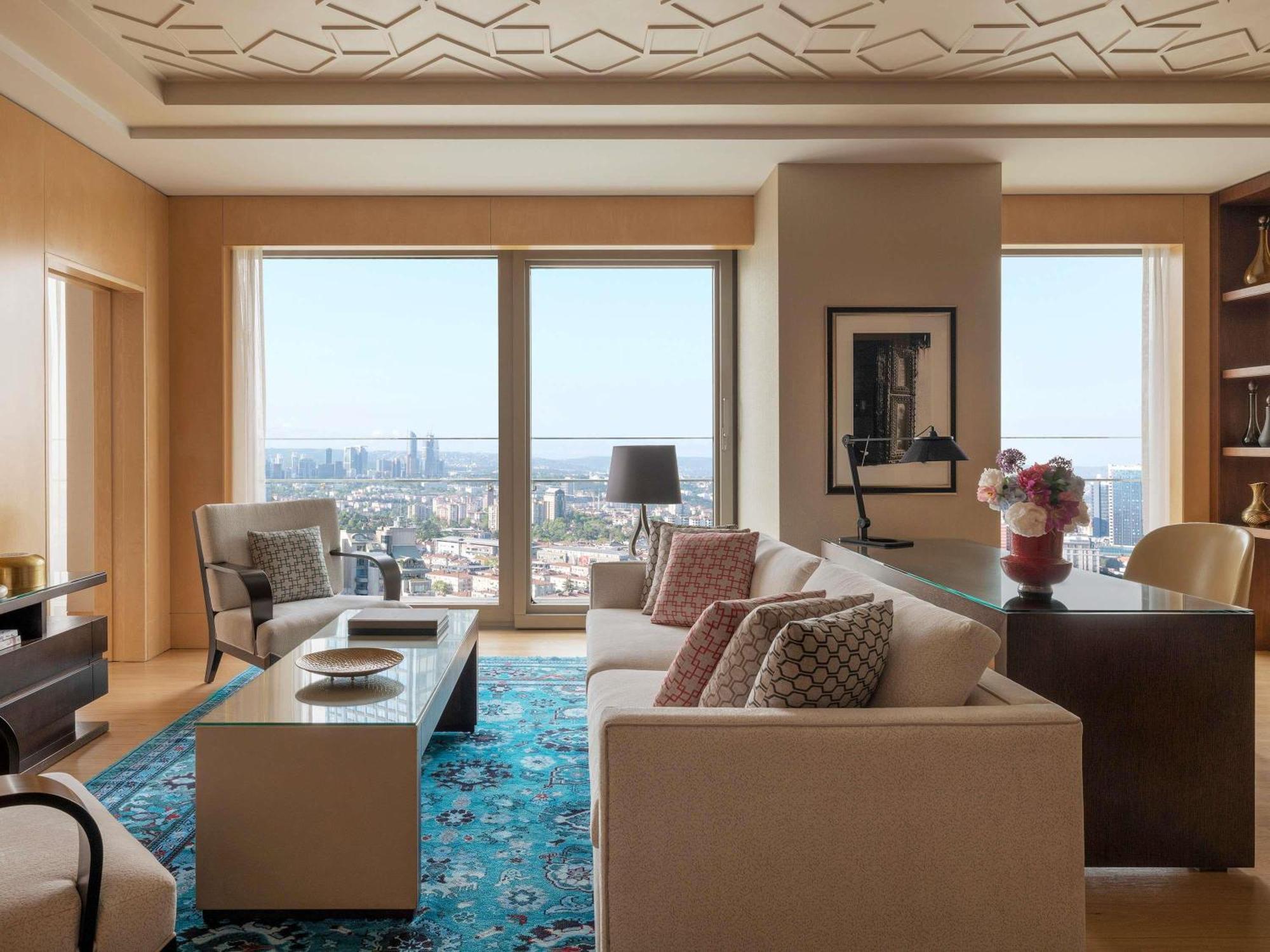 One-Bedroom King Suite City View