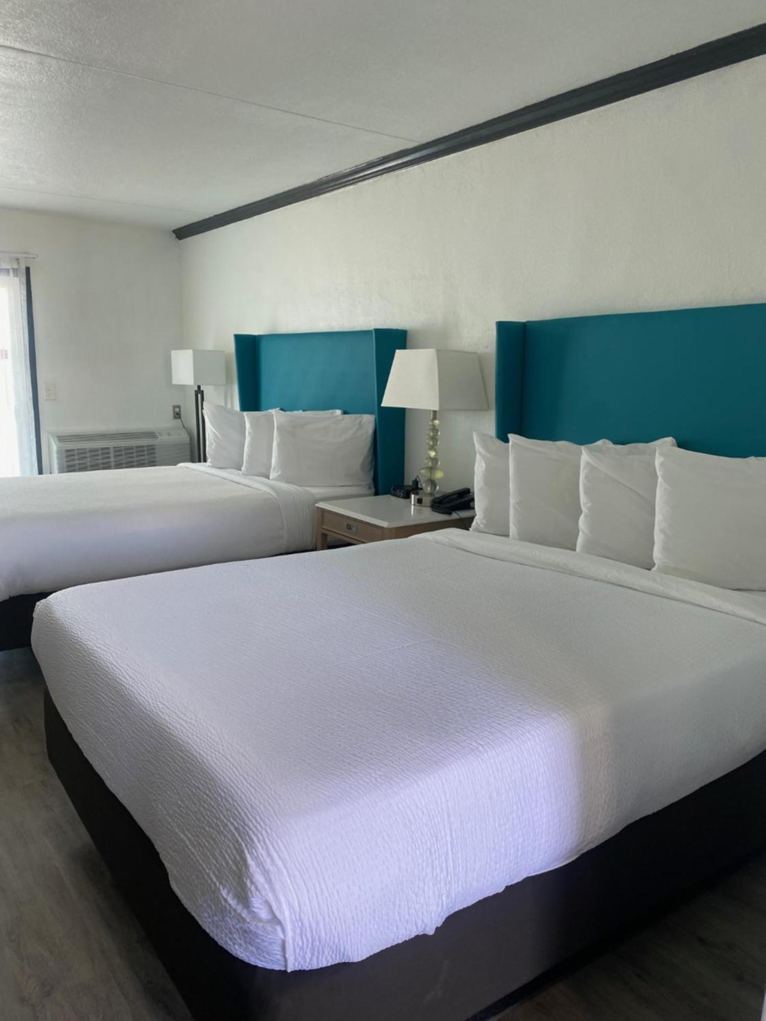 Queen Room Two Queen Beds Ocean Front View