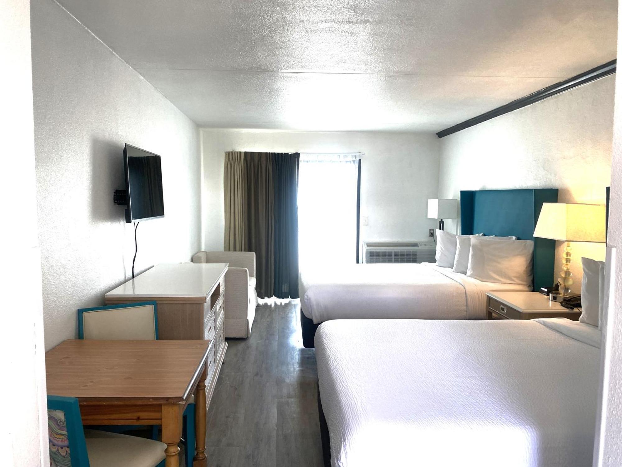 Queen Room Two Queen Beds Ocean Front View