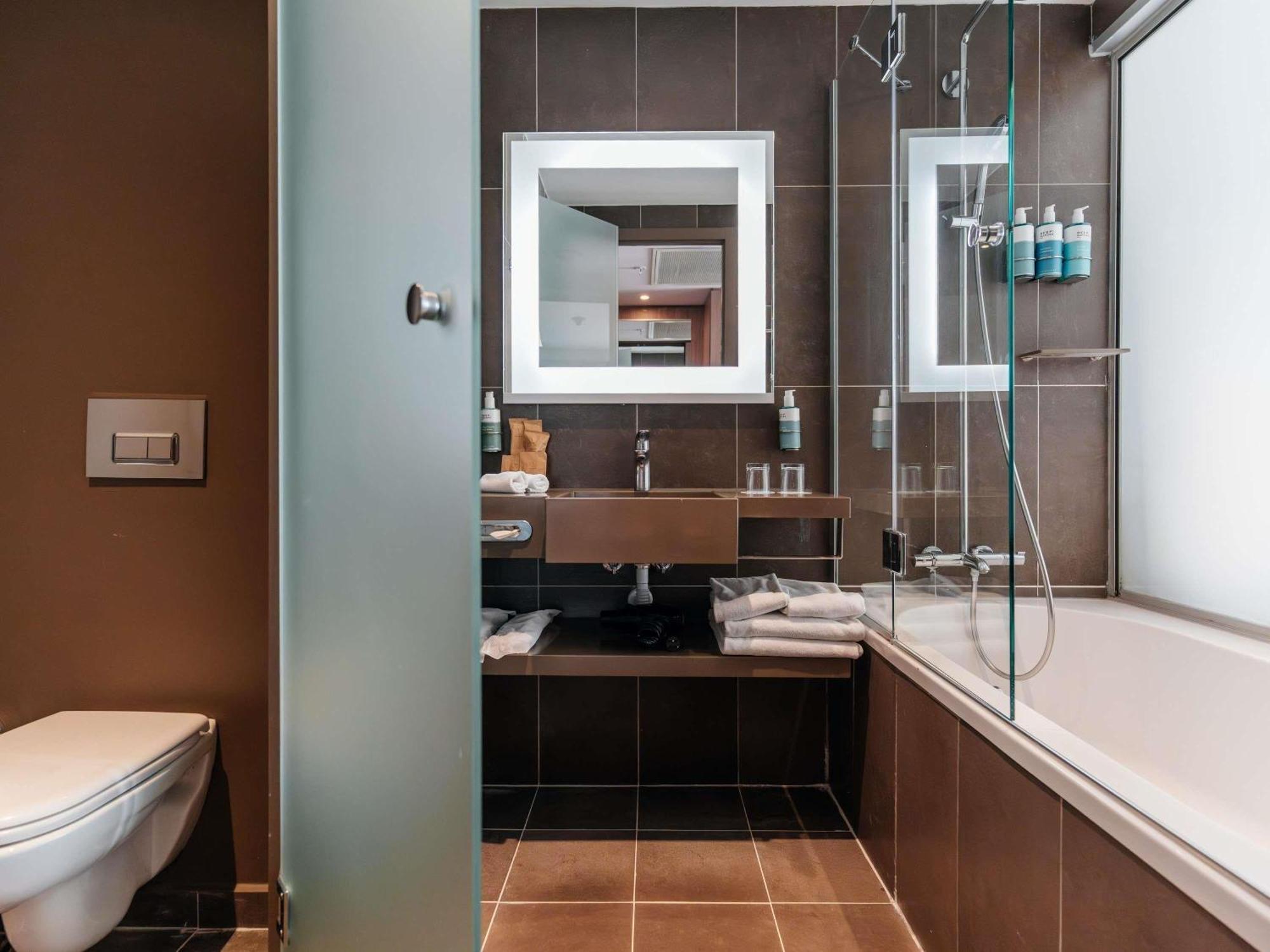 Executive Queen Room