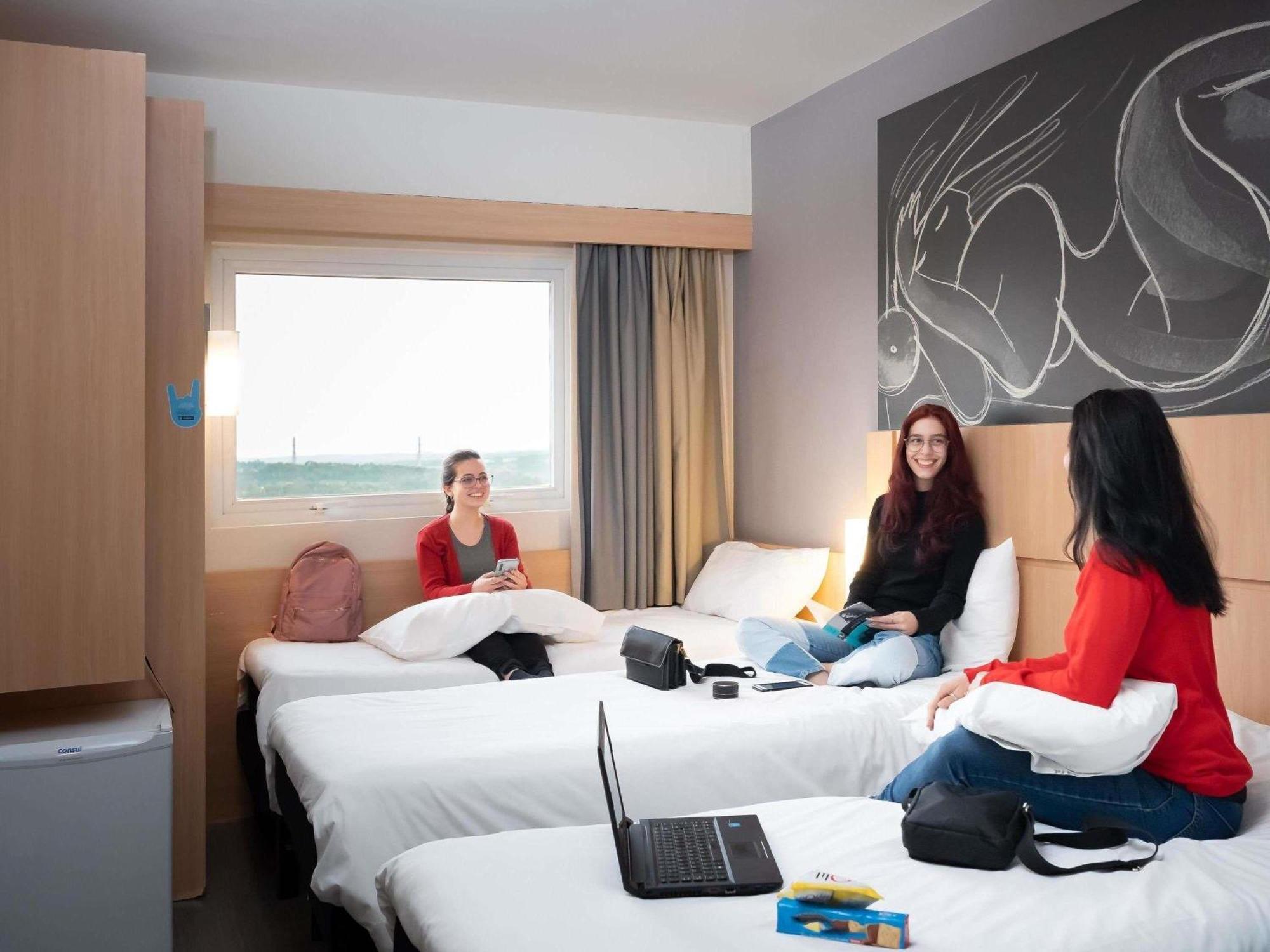 Standard Room Three Single Beds