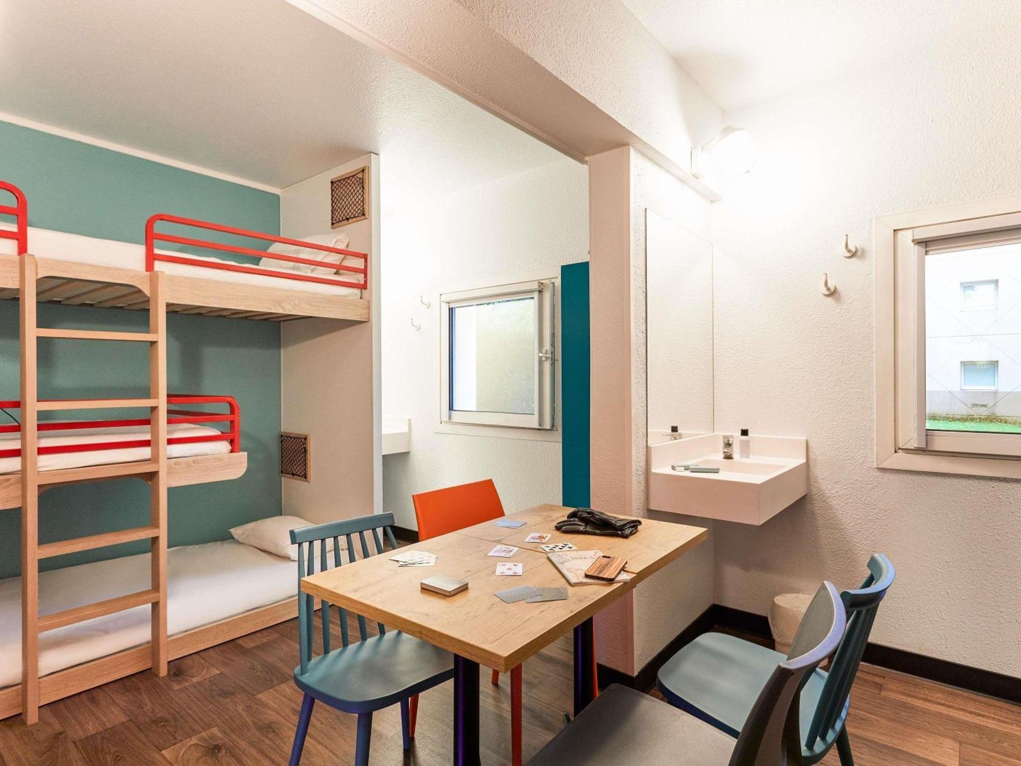 Family Combi Room up to Six Travelers