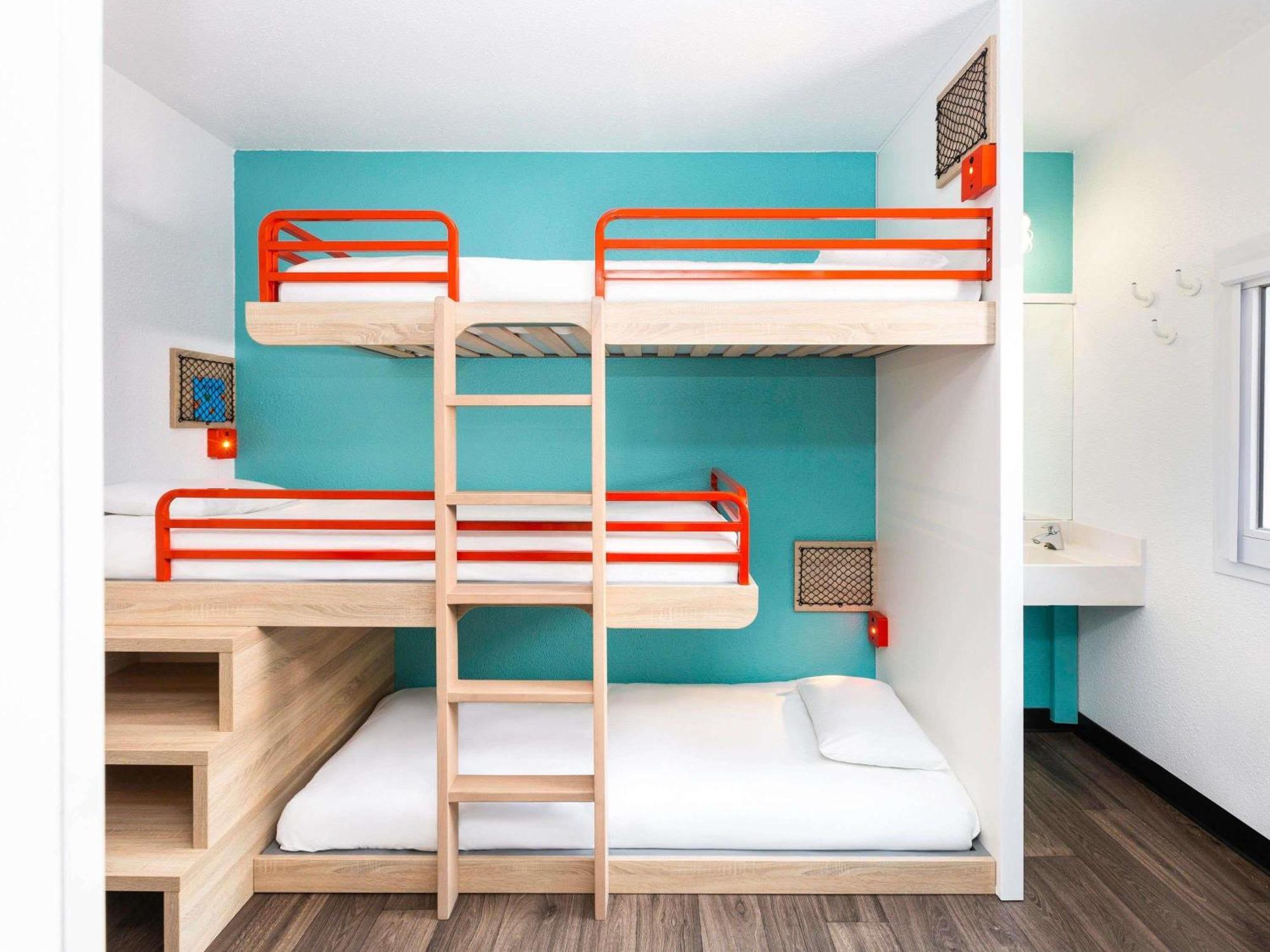 Family Combi Room up to Six Travelers