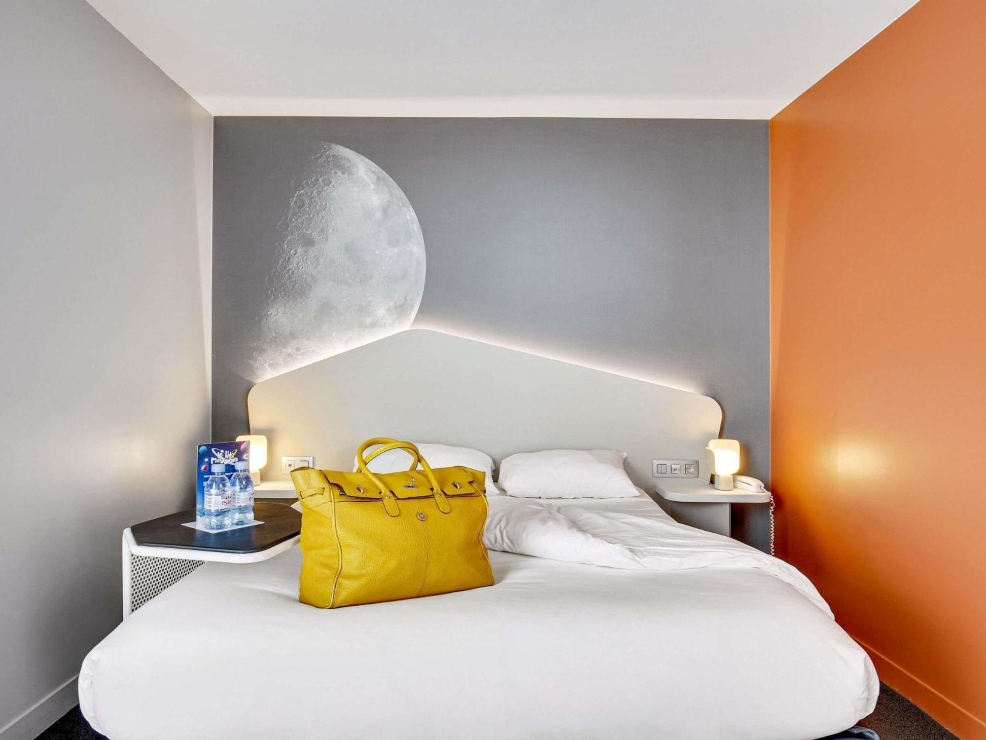 Standard Double Room Mobility Accessible