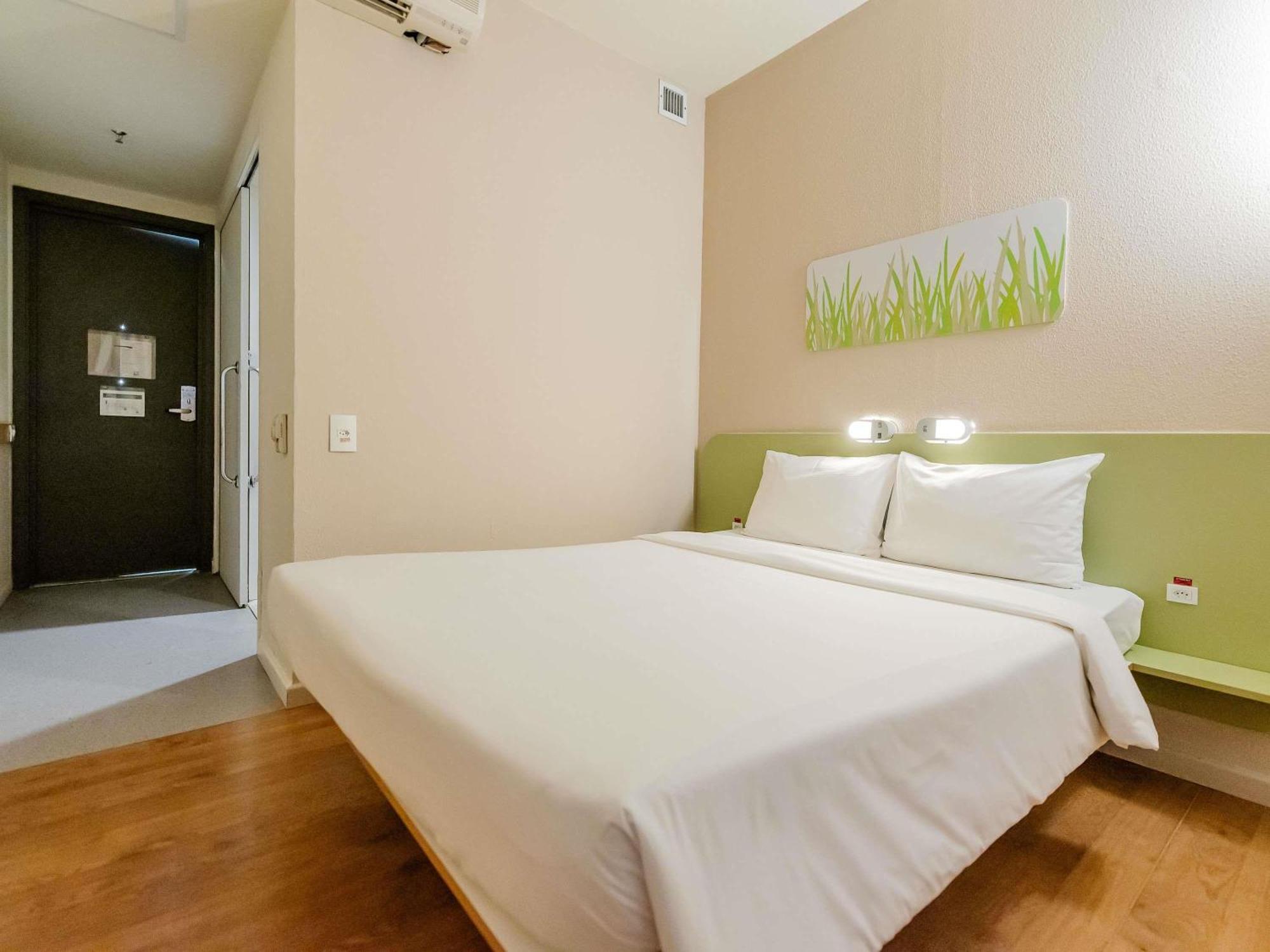 Standard Double Room Disability Access