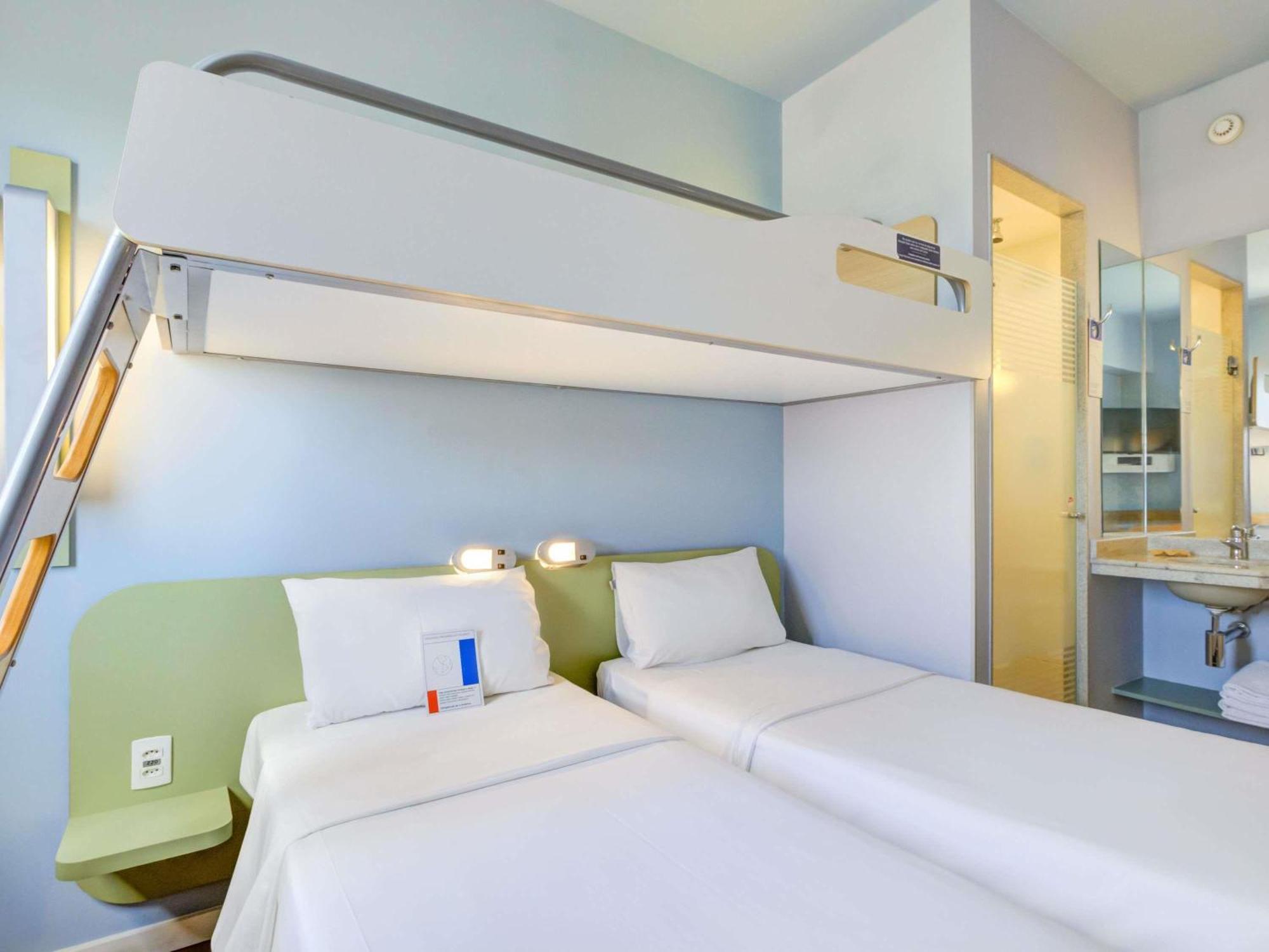 Standard Twin Apartment a Bunk Bed