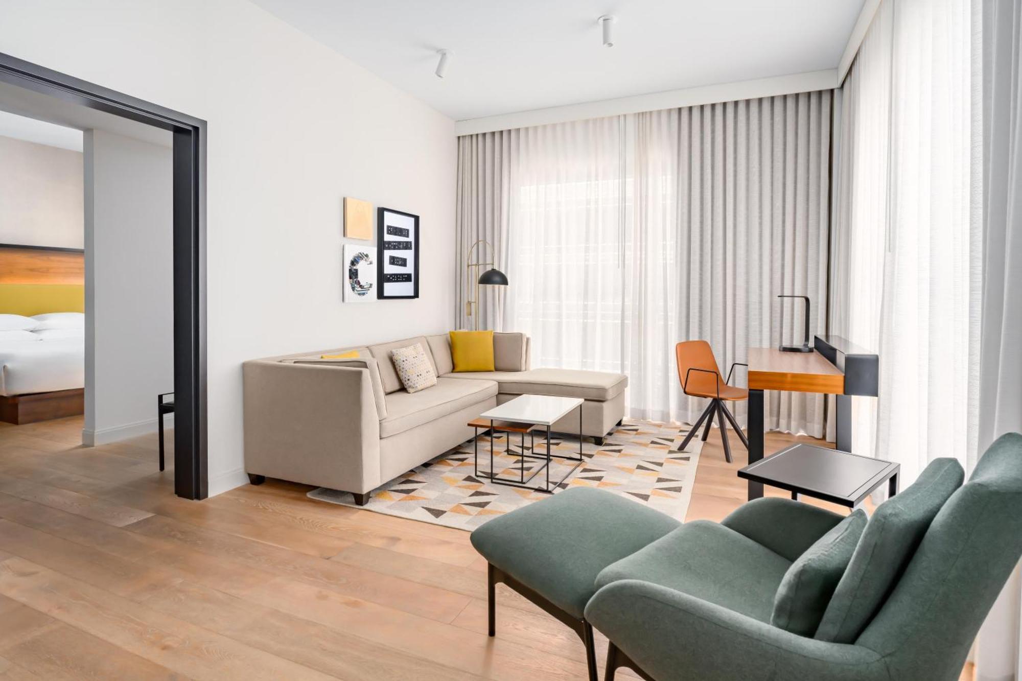 One-Bedroom King Suite