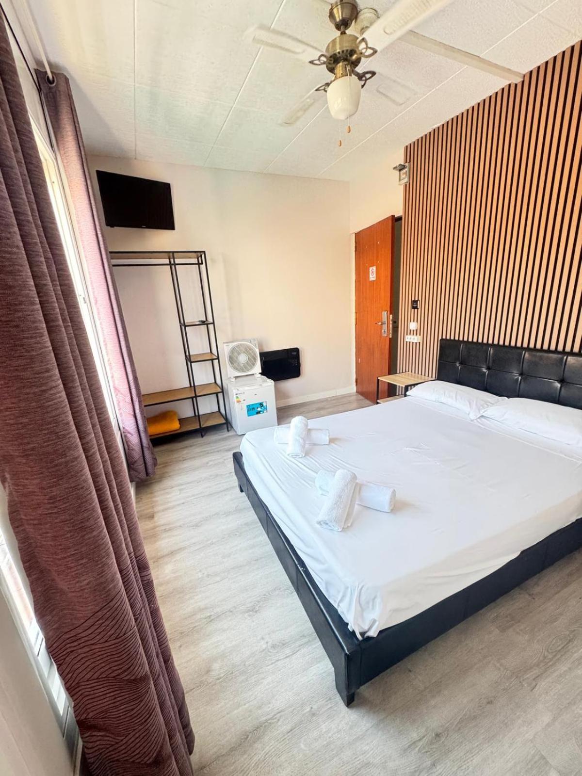 Double Room Private Bathroom