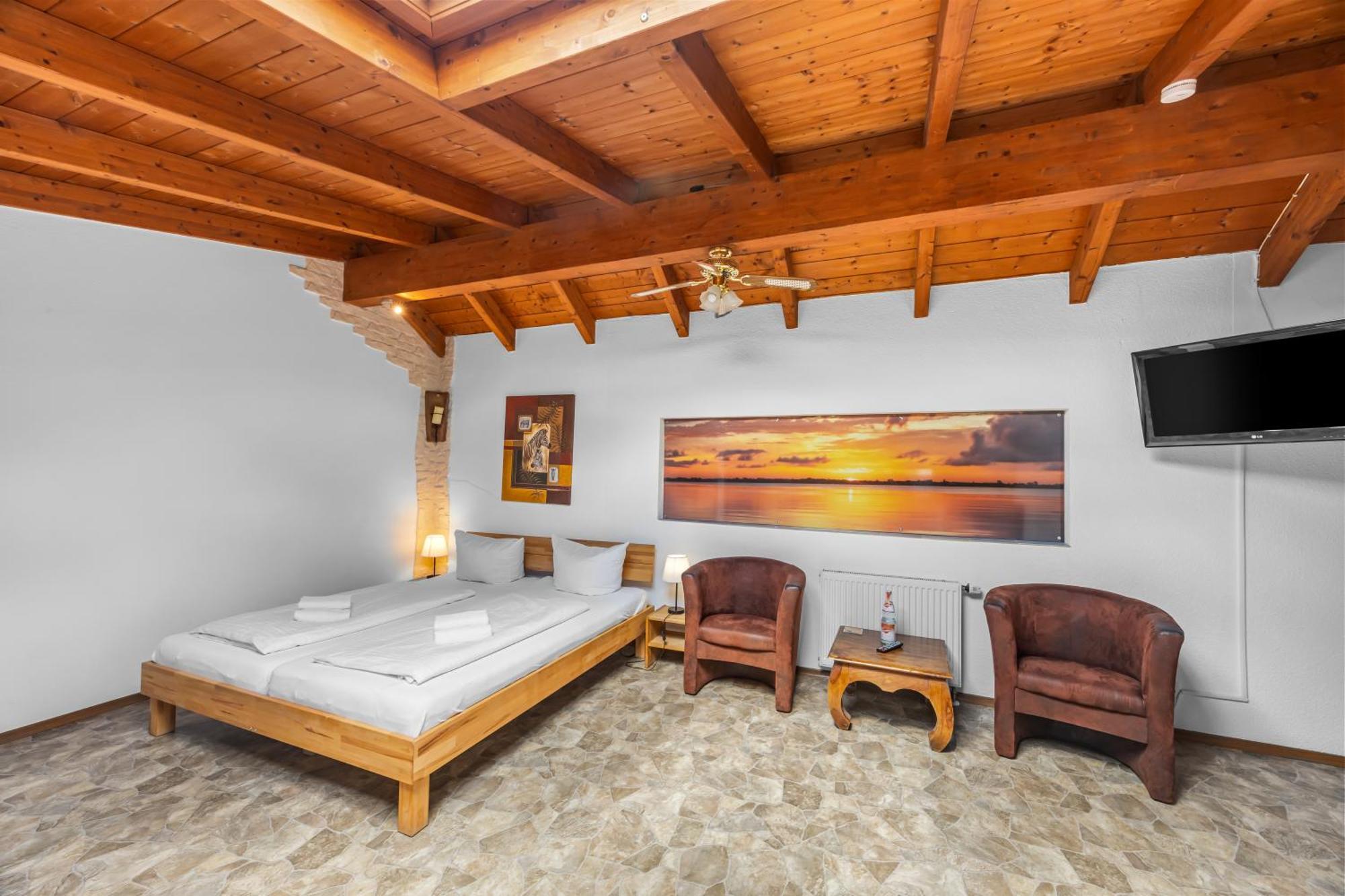 5-Bed Room