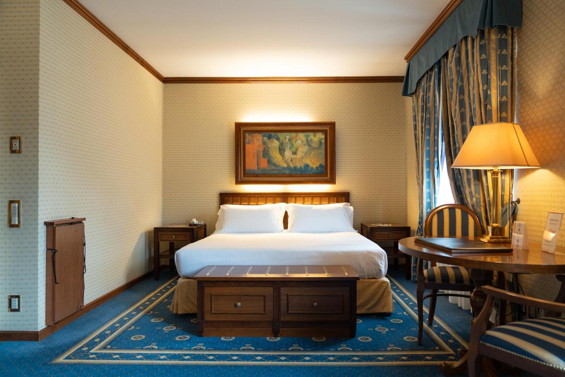 Deluxe Double or Twin Room