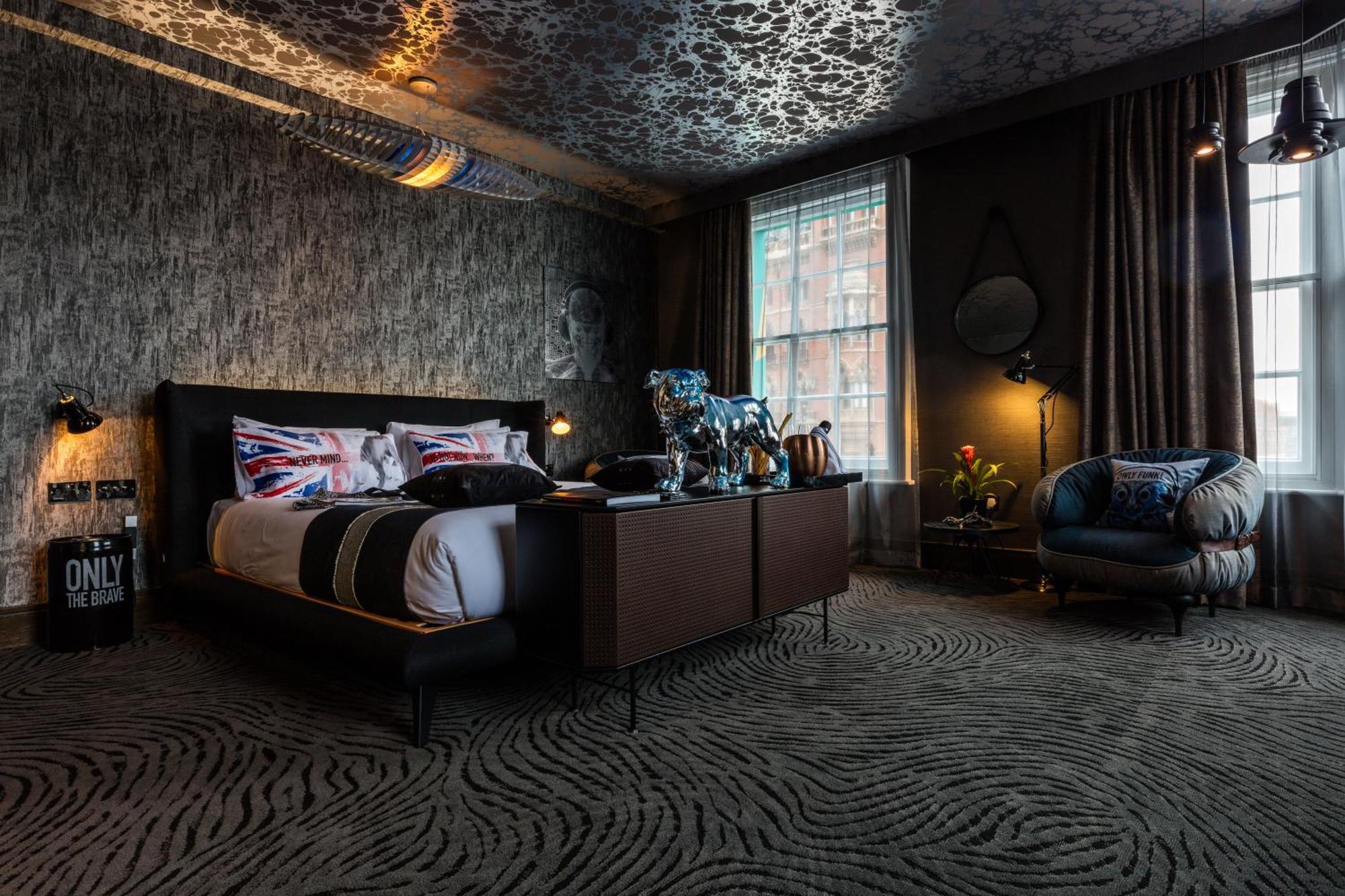 Diesel Corner Suites