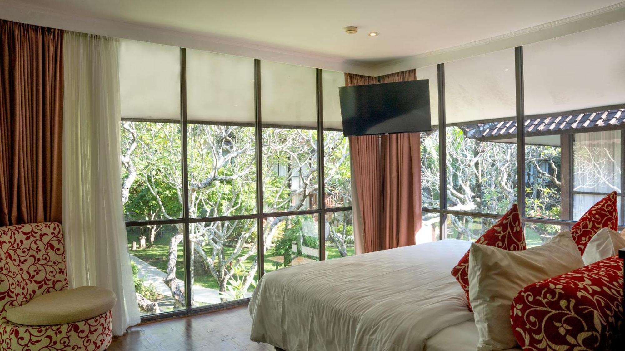 Deluxe Double or Twin Rooms