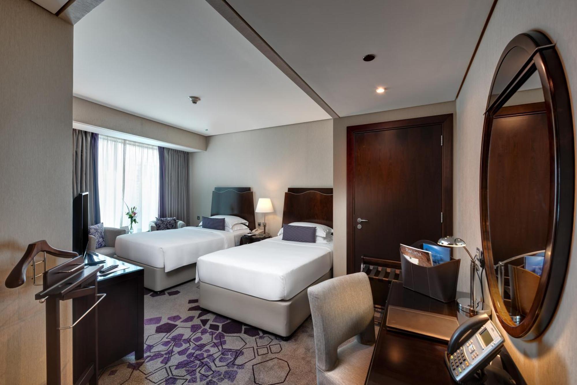 Guest Room King or Twin Bed